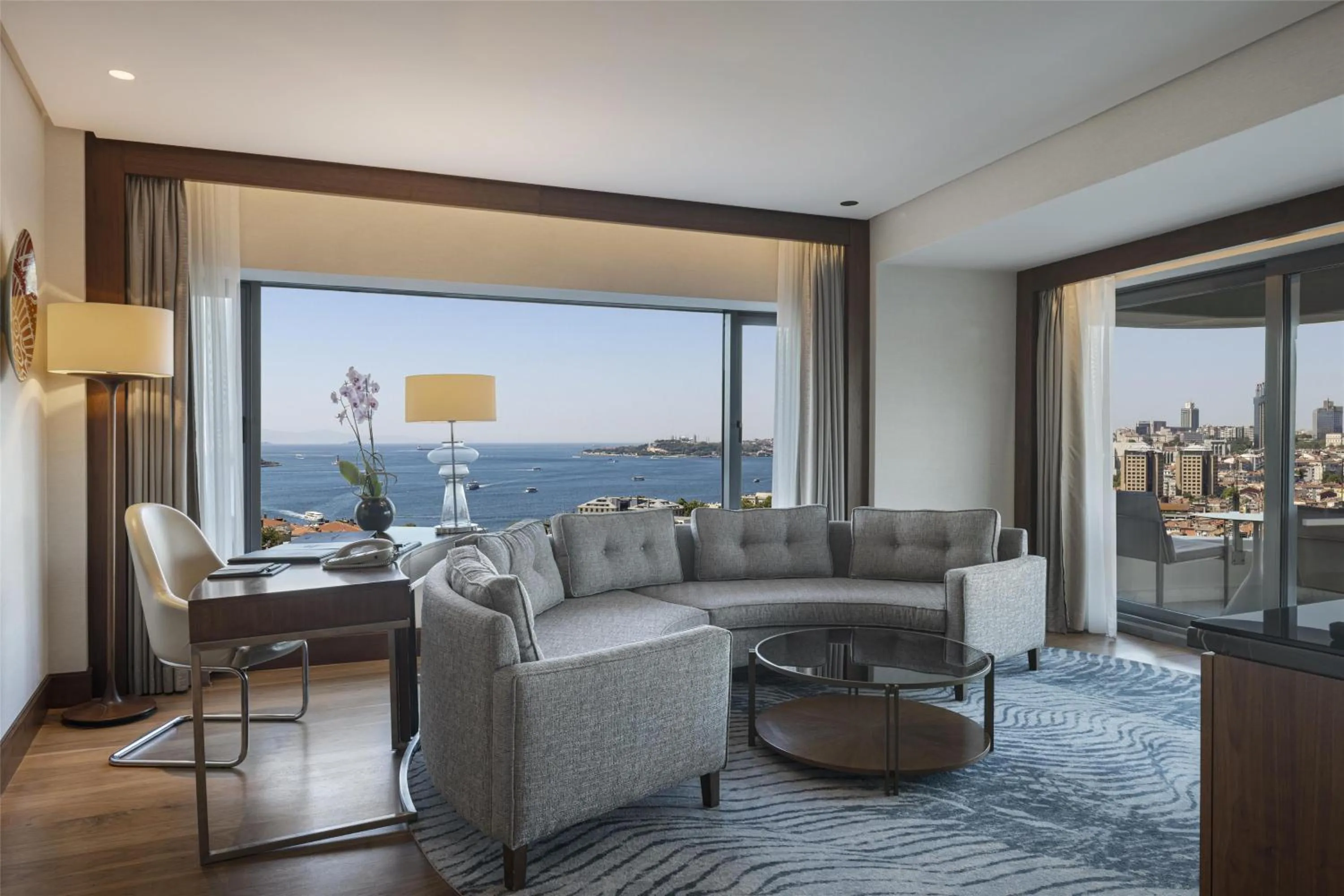 Living room in Conrad Istanbul Bosphorus