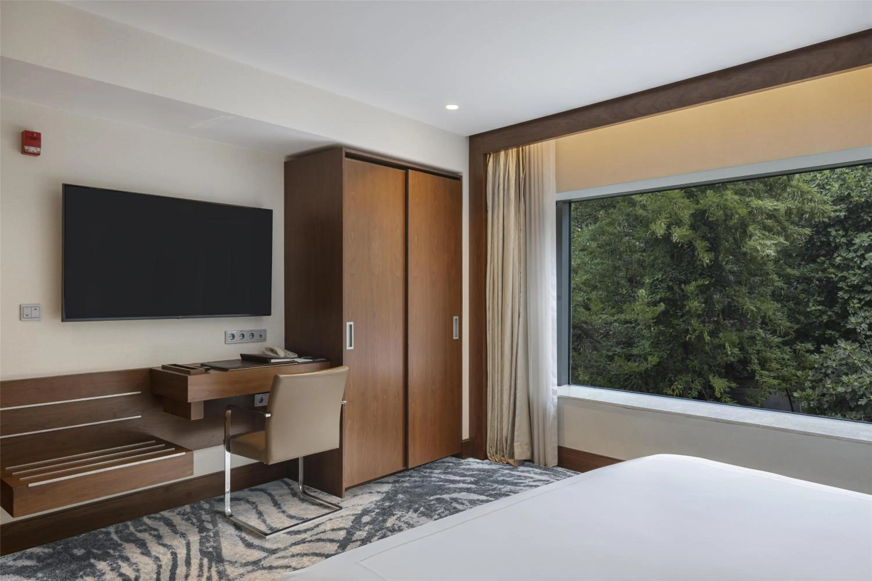 Bed in Conrad Istanbul Bosphorus