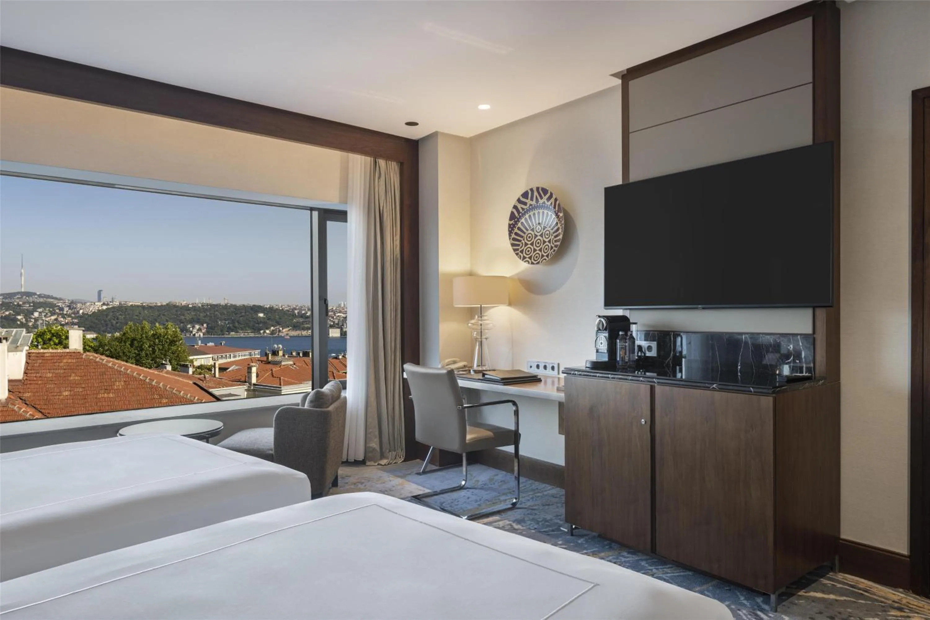Bedroom, Bed in Conrad Istanbul Bosphorus