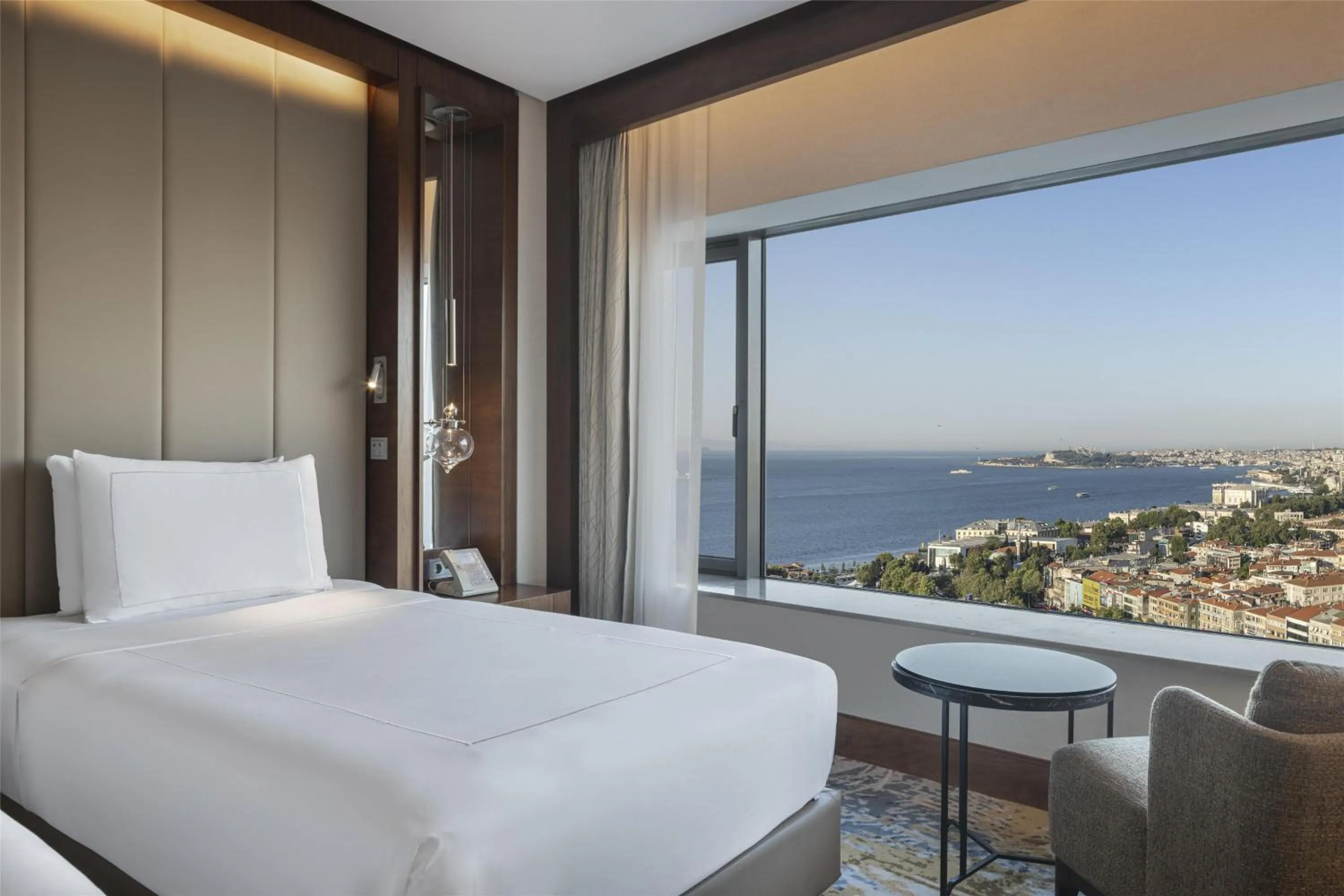 Bed in Conrad Istanbul Bosphorus
