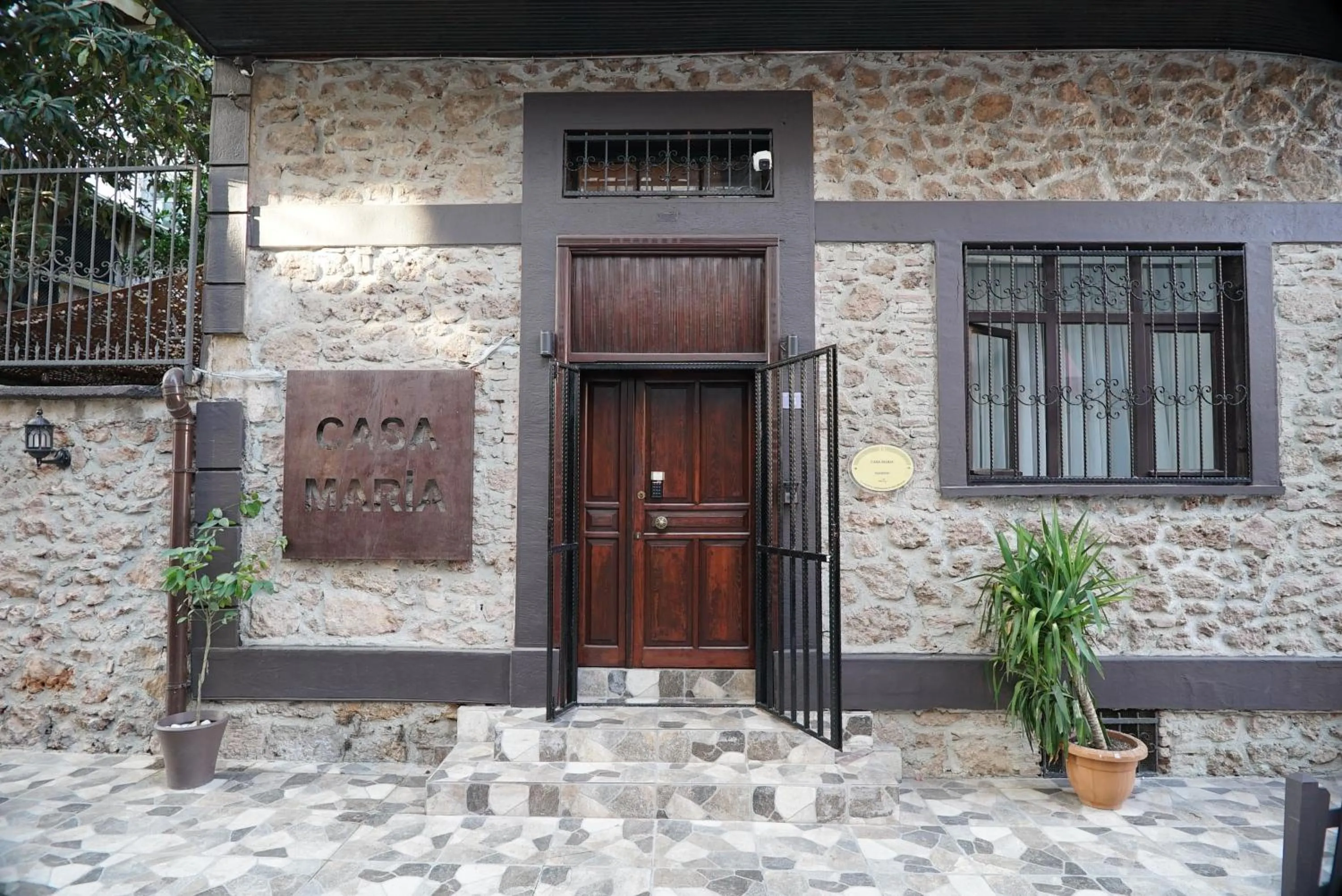 Facade/entrance in Casa Maria Hotel