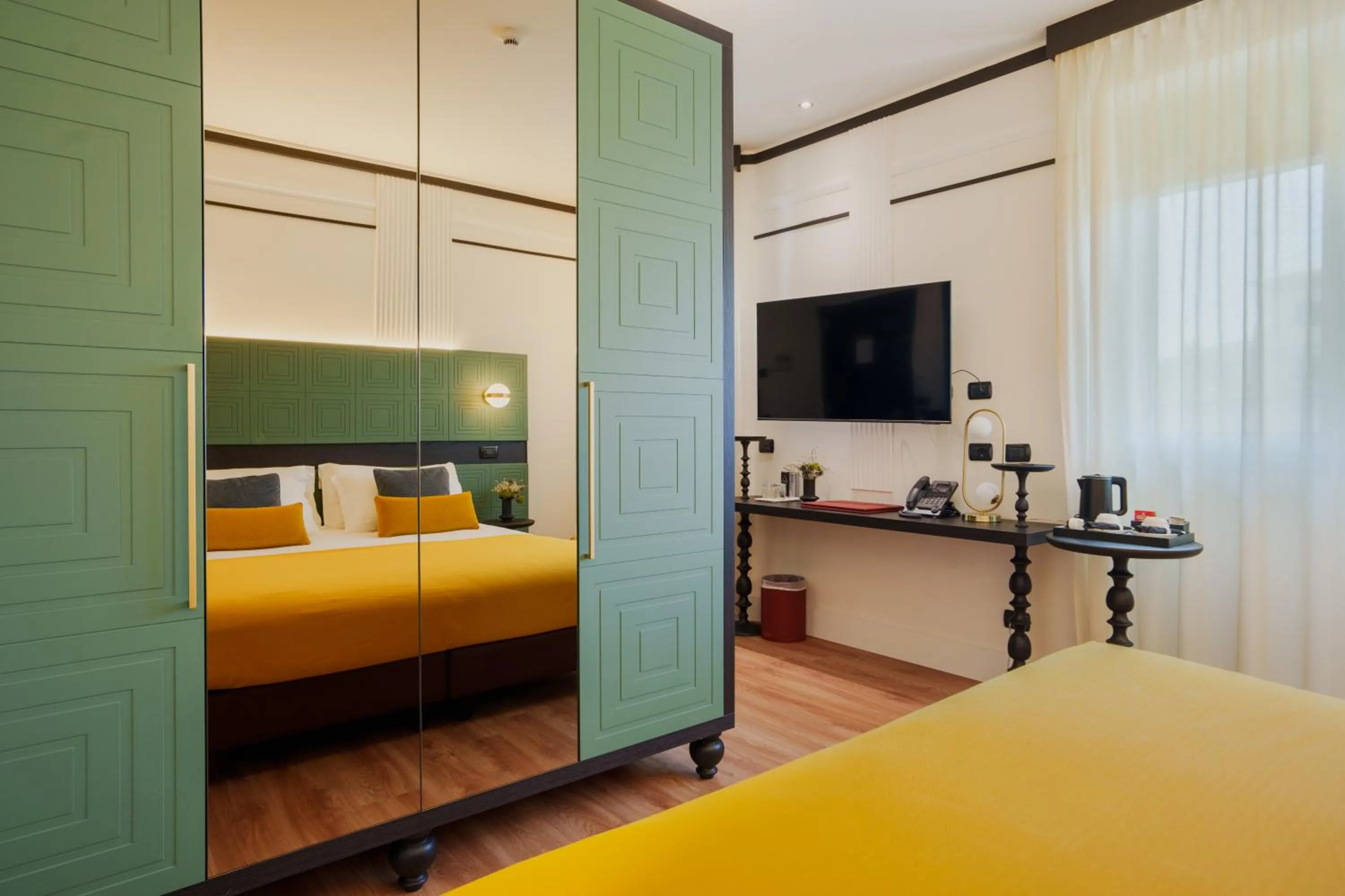 locker, Bed in JOIVY Together Florence Urban Resort