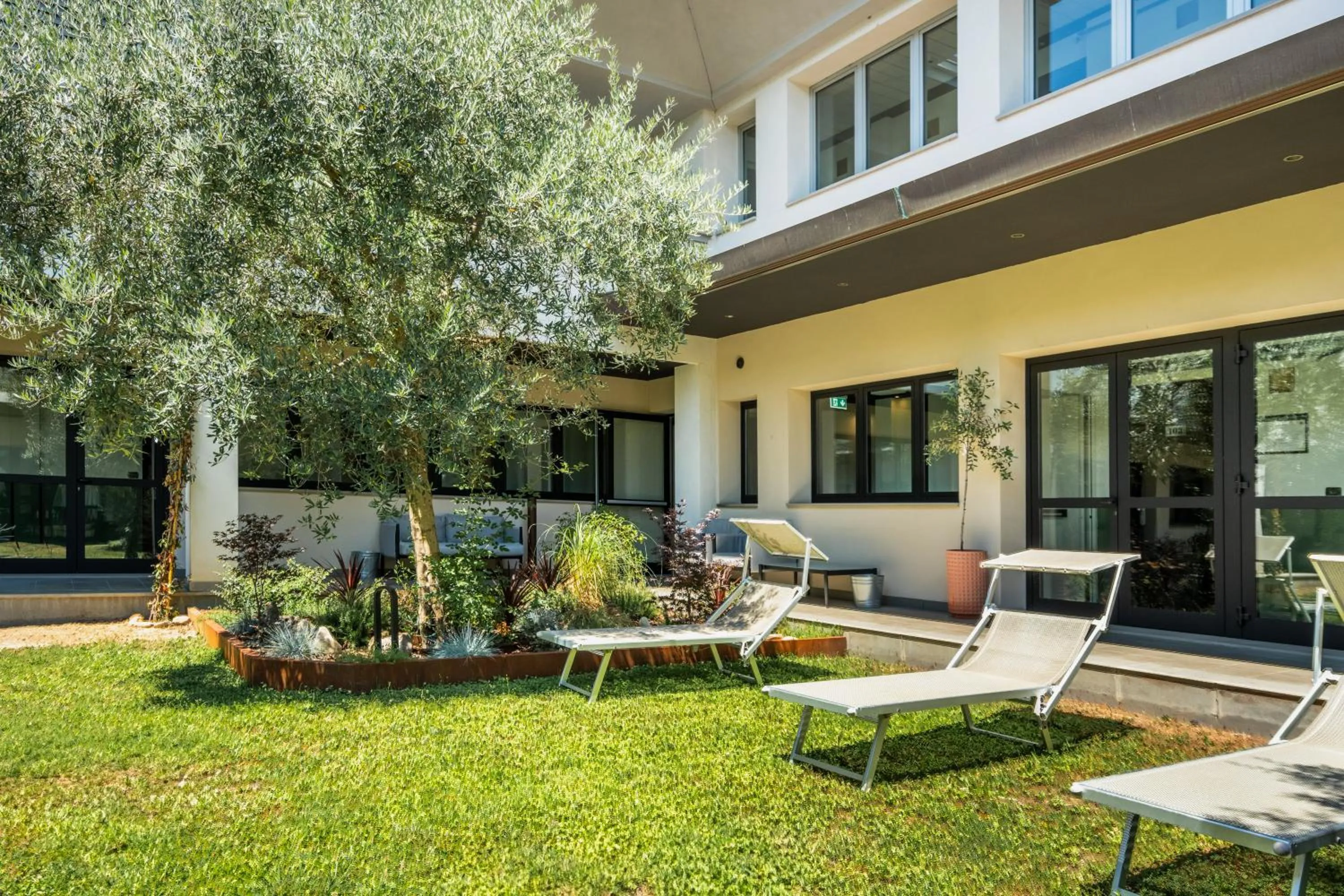 Patio in JOIVY Together Florence Urban Resort