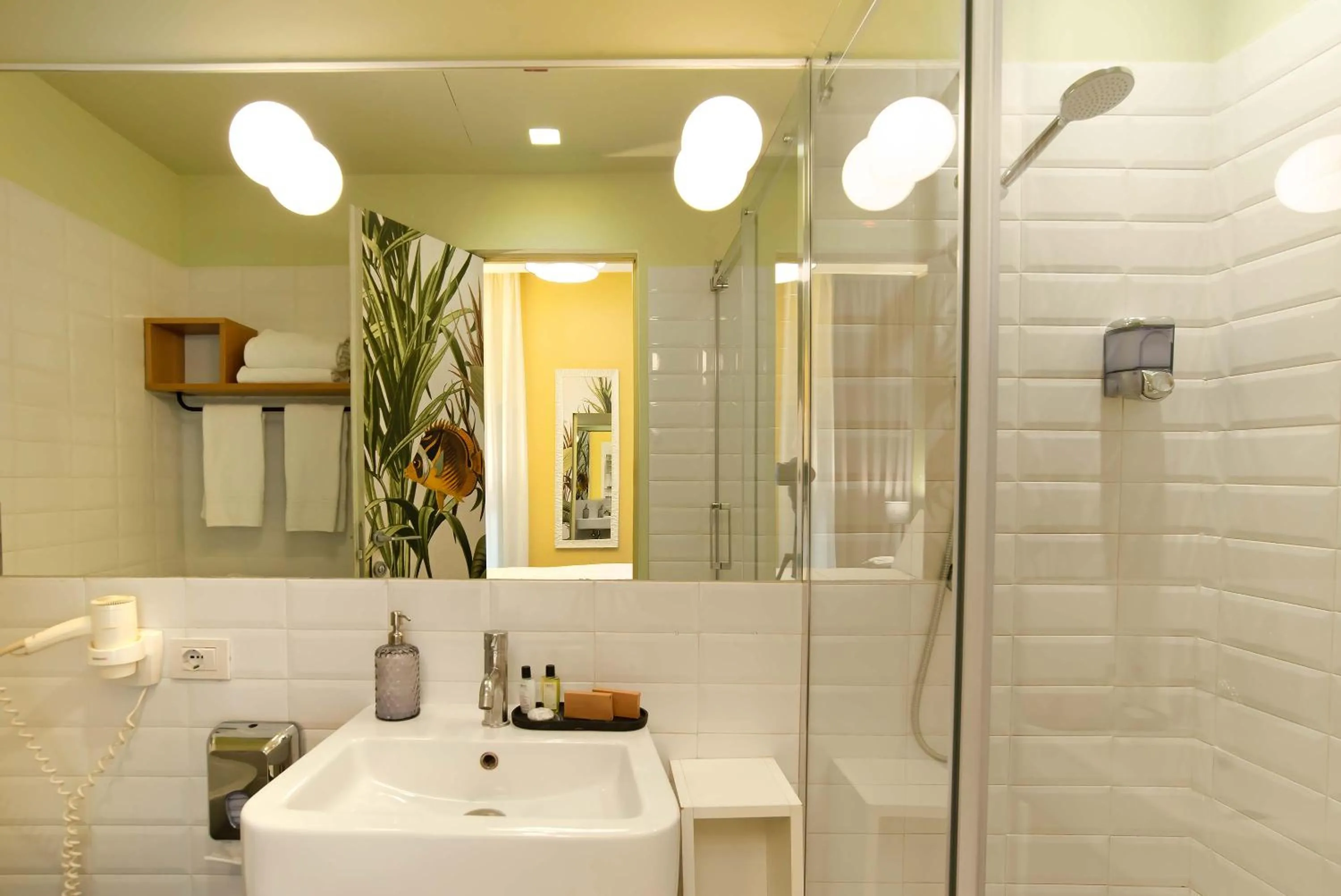 Photo of the whole room in Hotel Elite