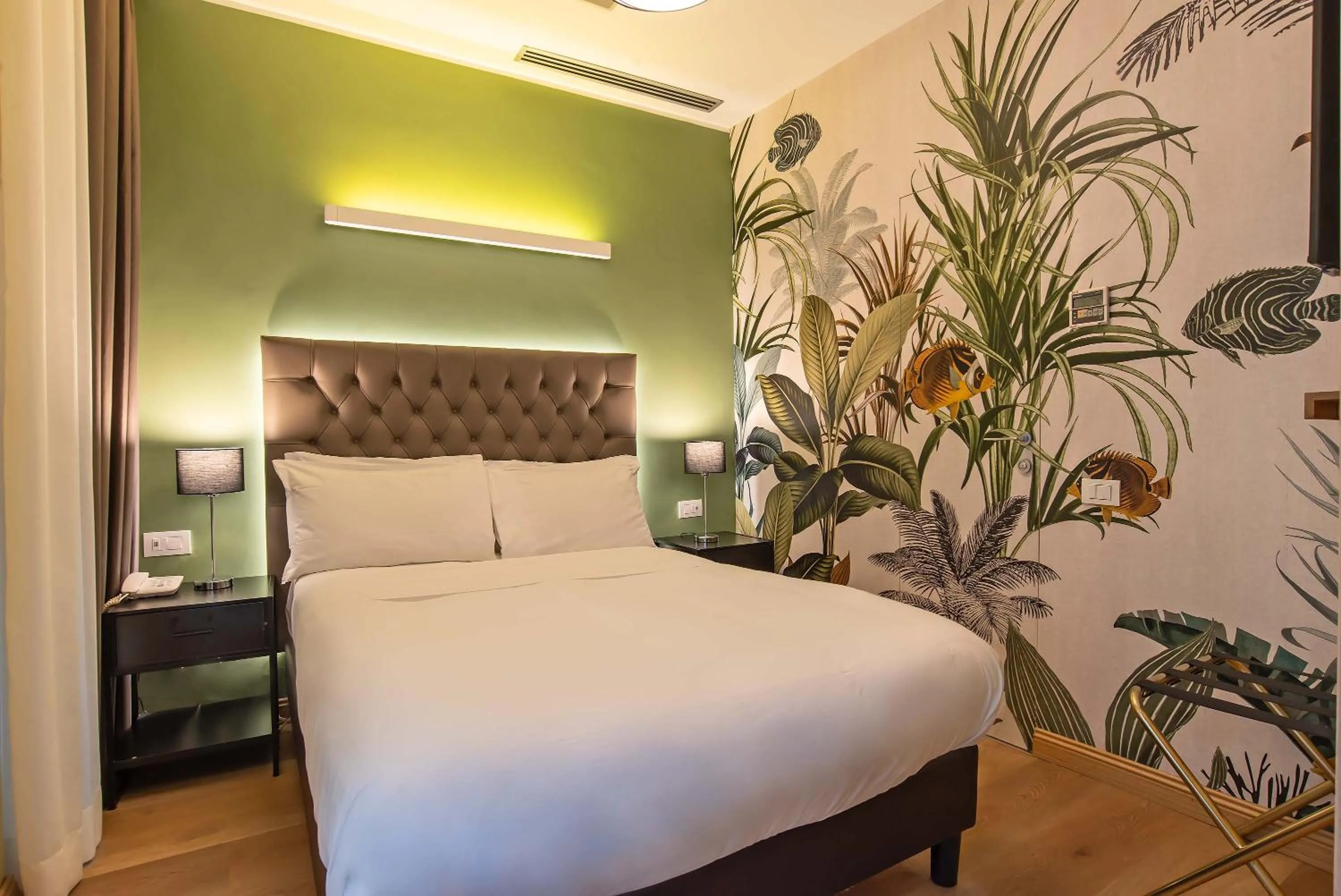 Photo of the whole room, Bed in Hotel Elite