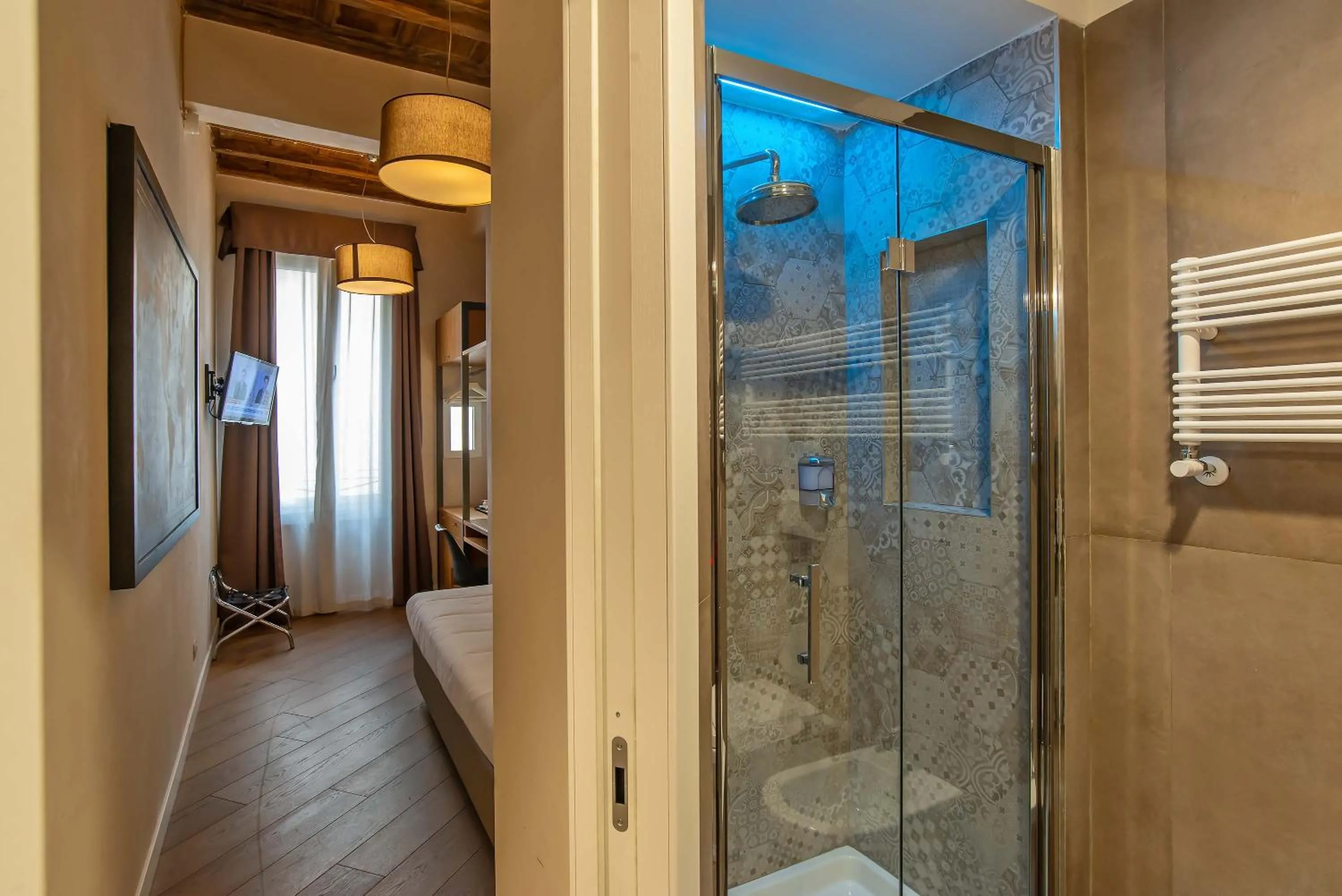 Photo of the whole room in Hotel Elite