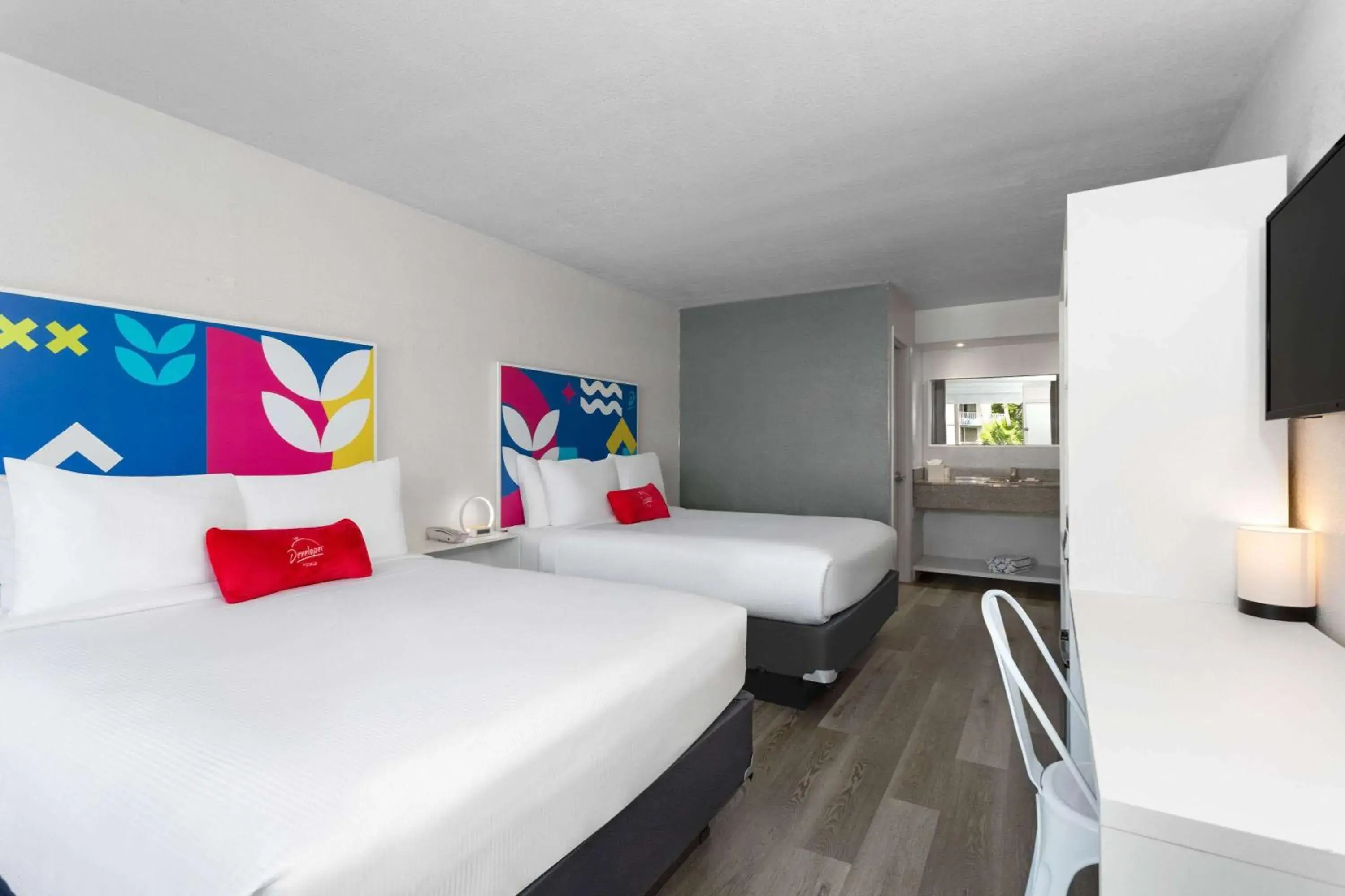 Photo of the whole room, Bed in Baymont by Wyndham Orlando Lake Buena Vista South Photo of the whole room, Bed in Baymont by Wyndham Orlando Lake Buena Vista South