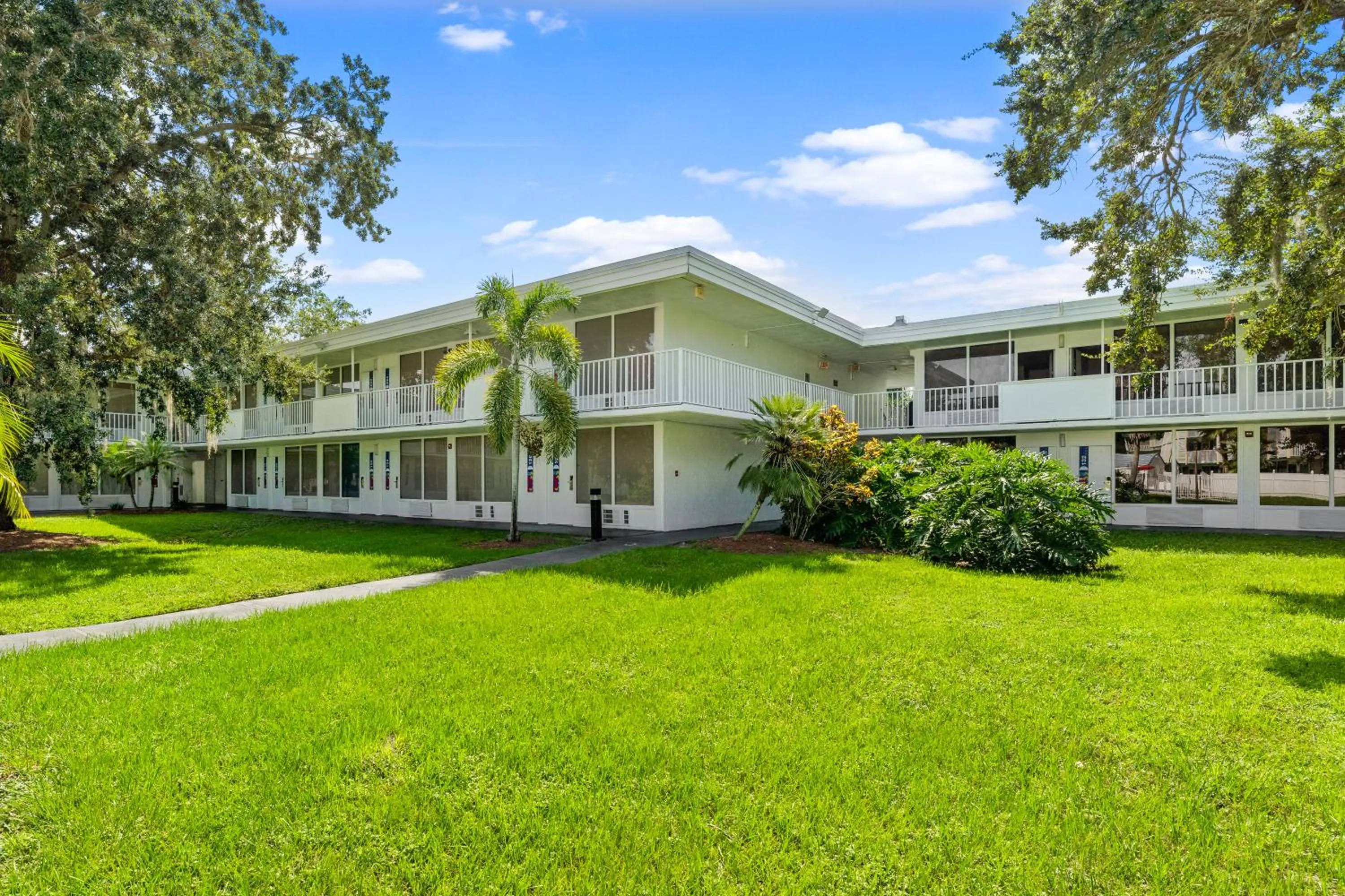 Property building in Baymont by Wyndham Orlando Lake Buena Vista South