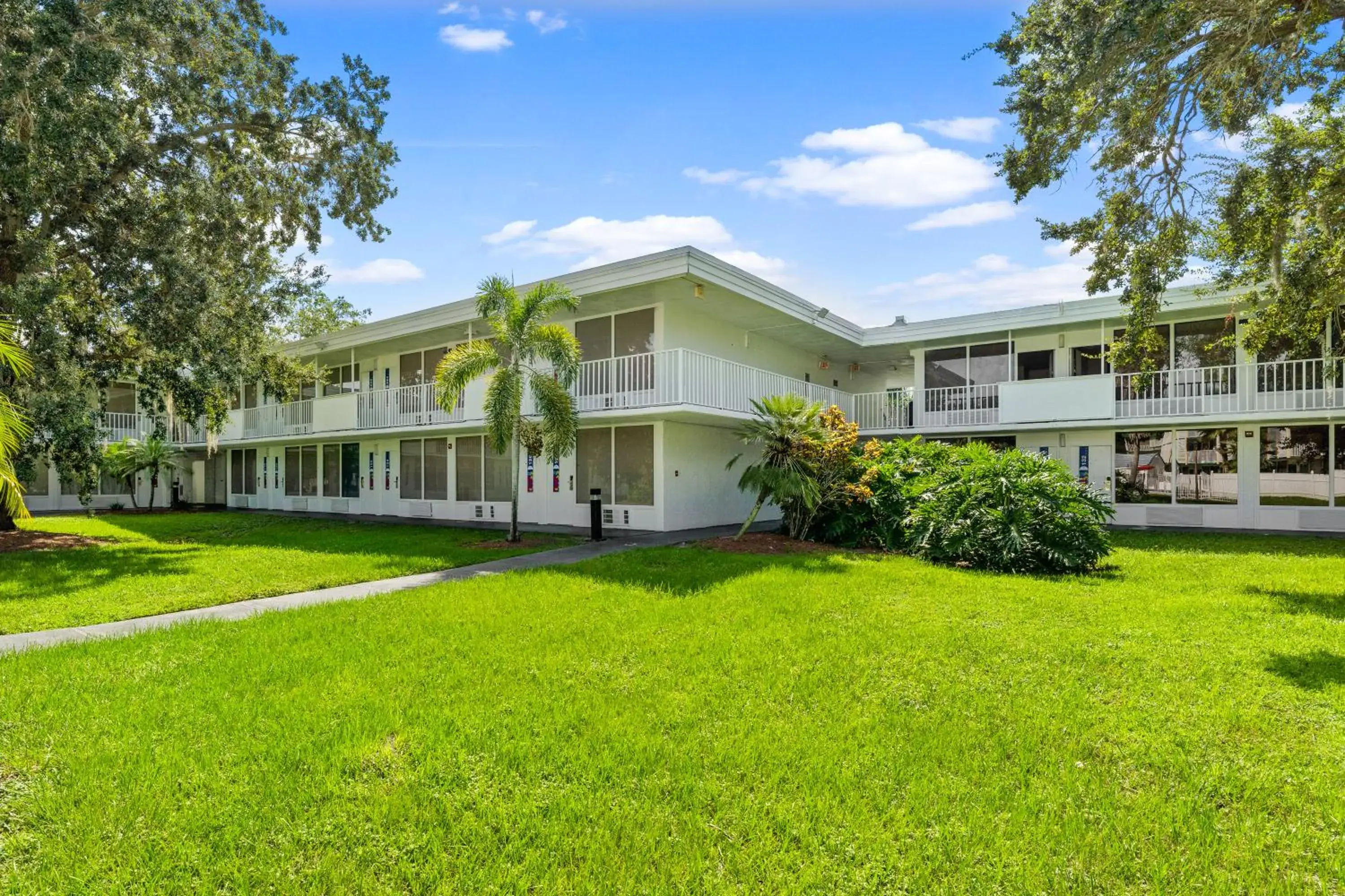 Property building in Baymont by Wyndham Orlando Lake Buena Vista South Property building in Baymont by Wyndham Orlando Lake Buena Vista South