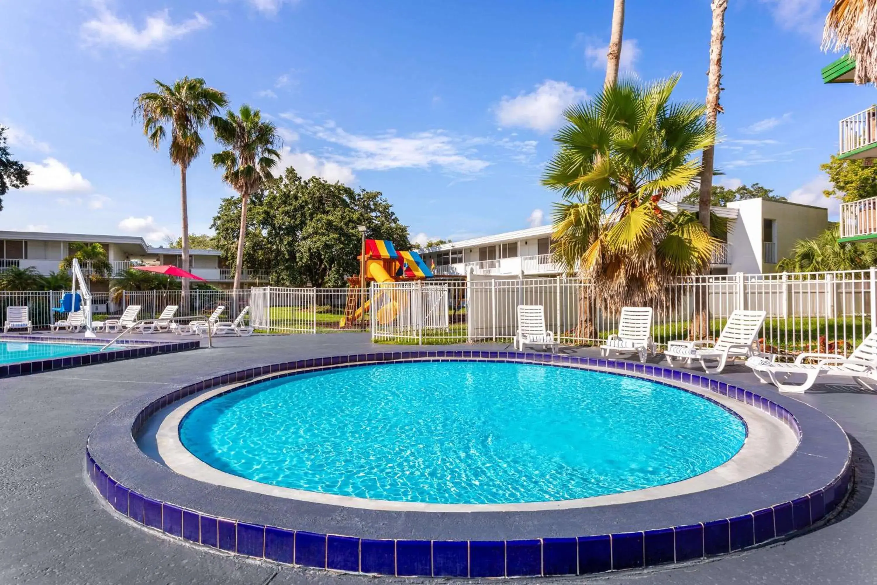 Swimming pool in Baymont by Wyndham Orlando Lake Buena Vista South Swimming pool in Baymont by Wyndham Orlando Lake Buena Vista South
