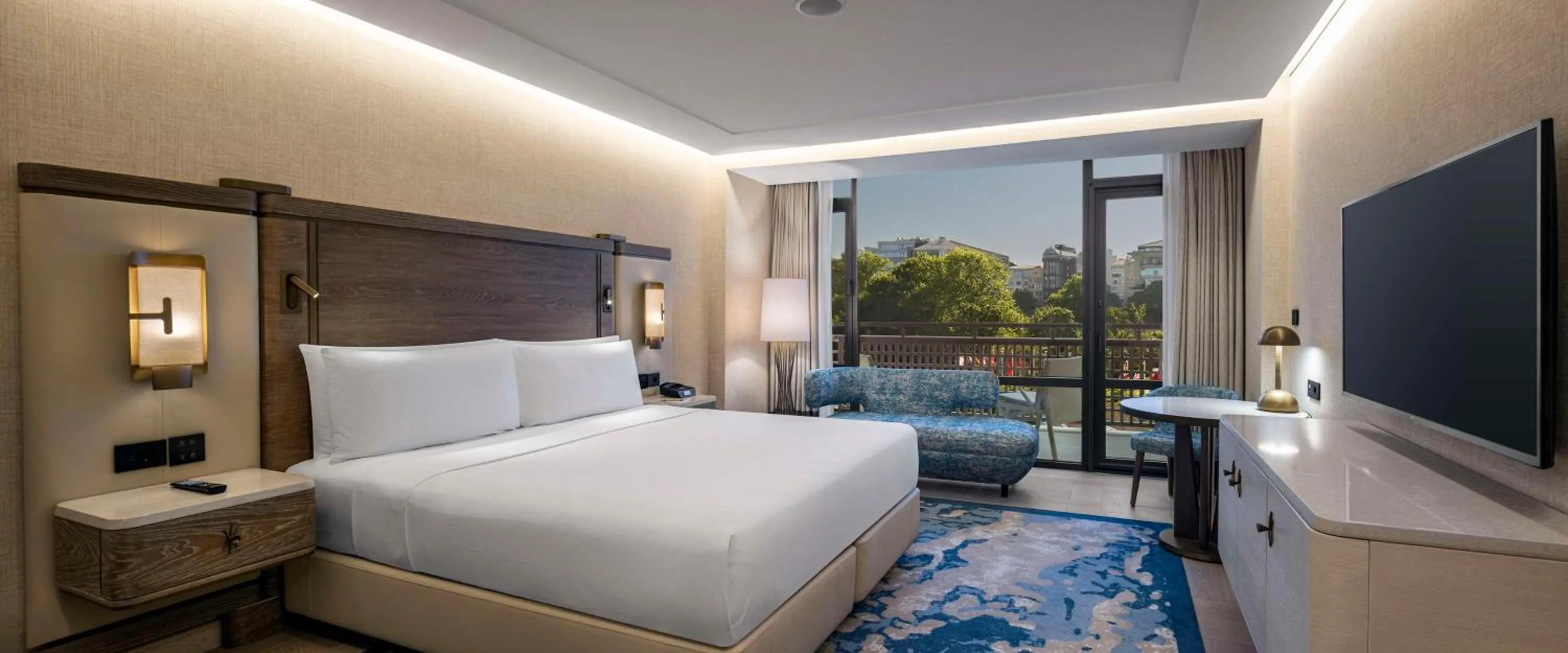 Bed in Hilton Istanbul Bosphorus