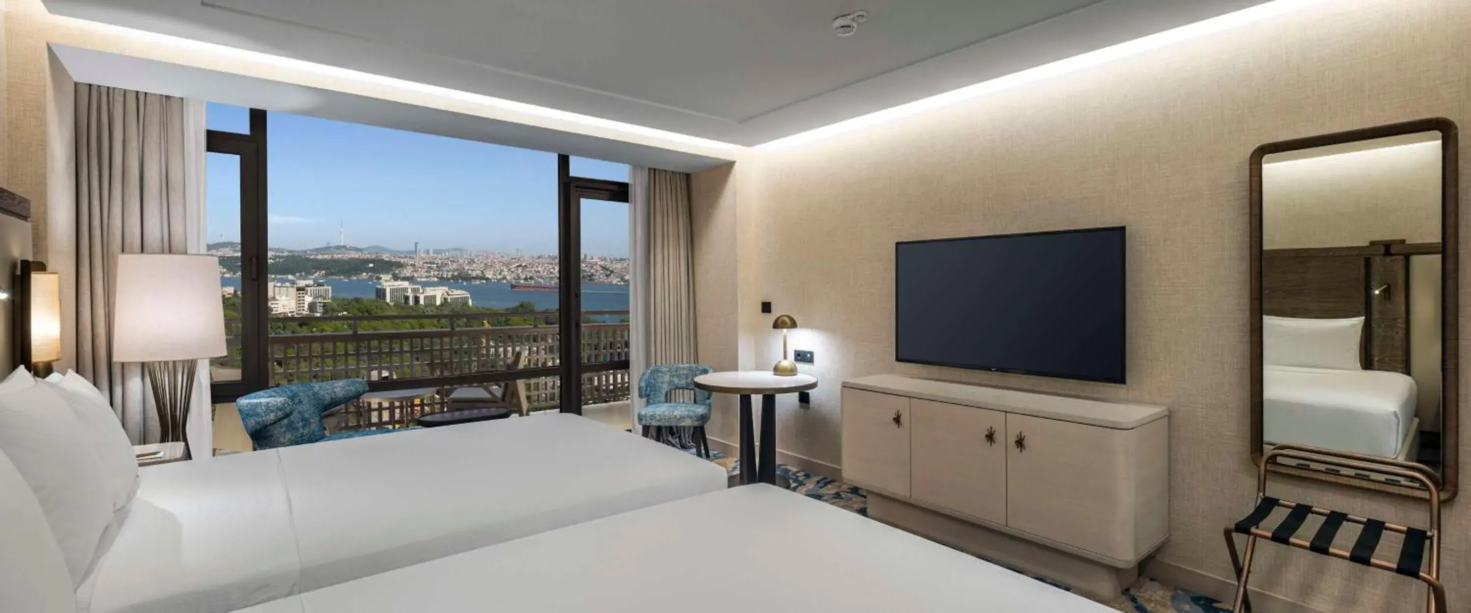 Bed in Hilton Istanbul Bosphorus Bed in Hilton Istanbul Bosphorus