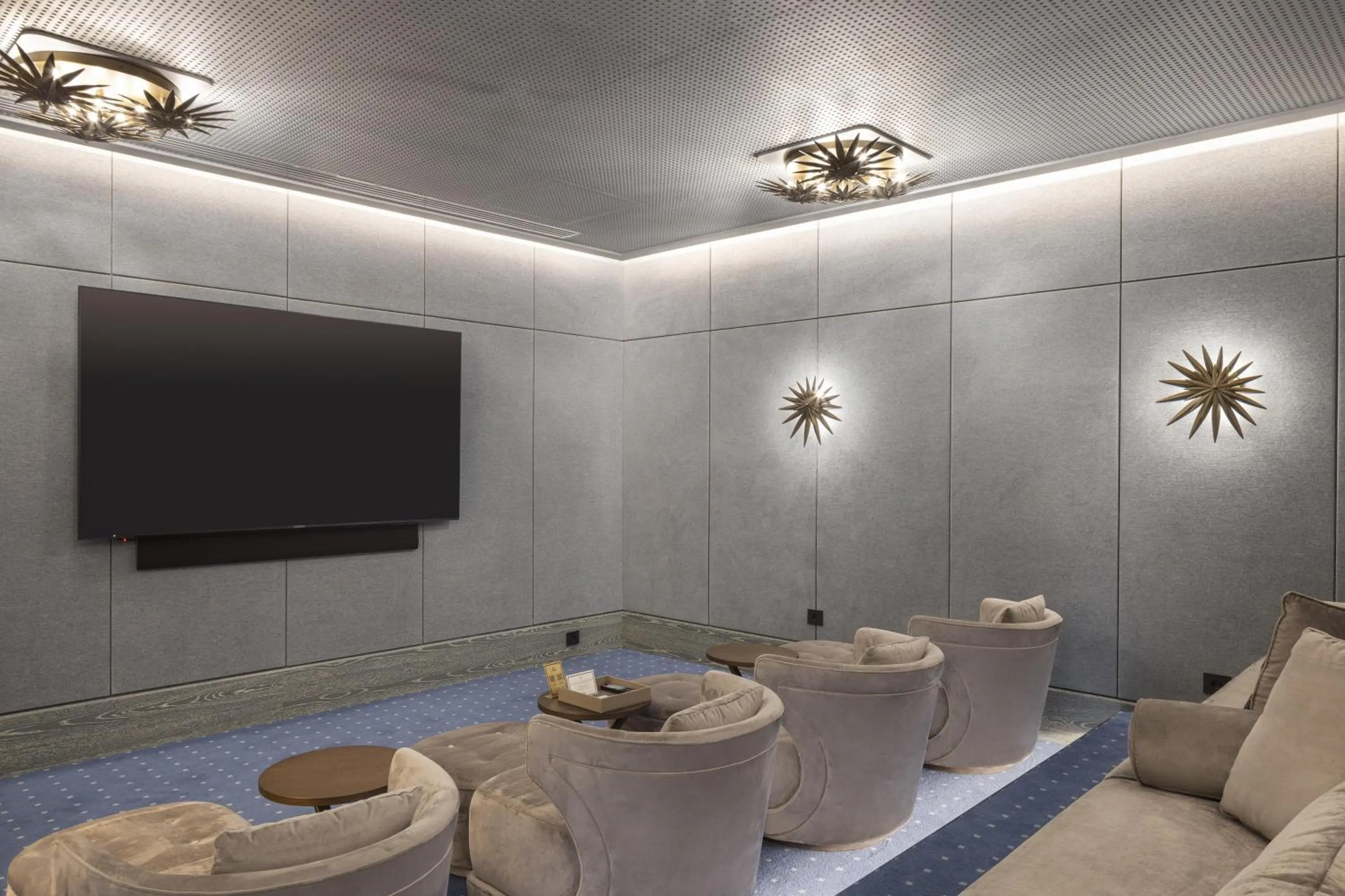 Photo of the whole room in Hilton Istanbul Bosphorus