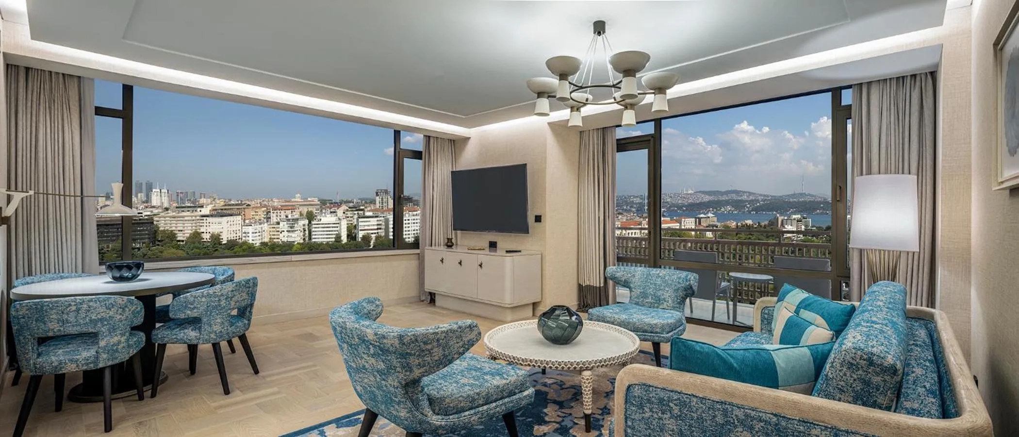 Living room in Hilton Istanbul Bosphorus