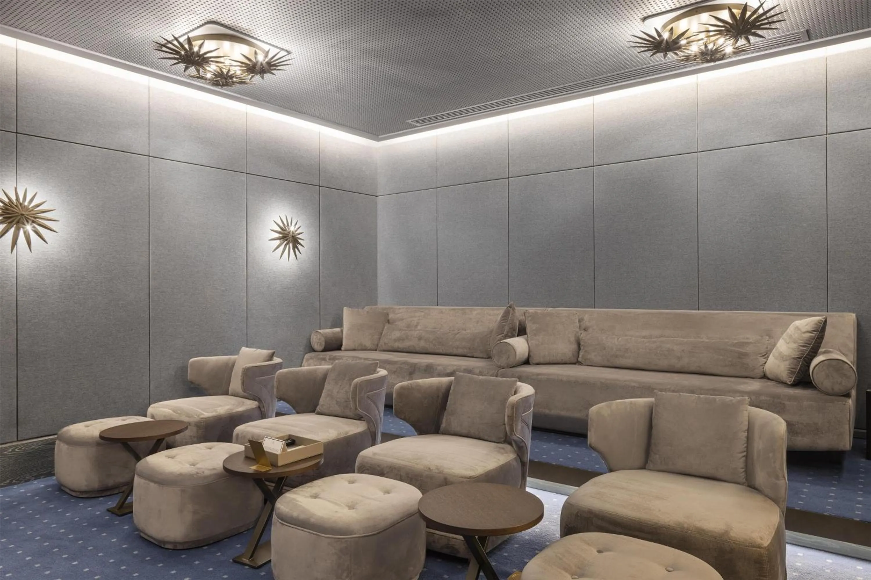 Photo of the whole room in Hilton Istanbul Bosphorus