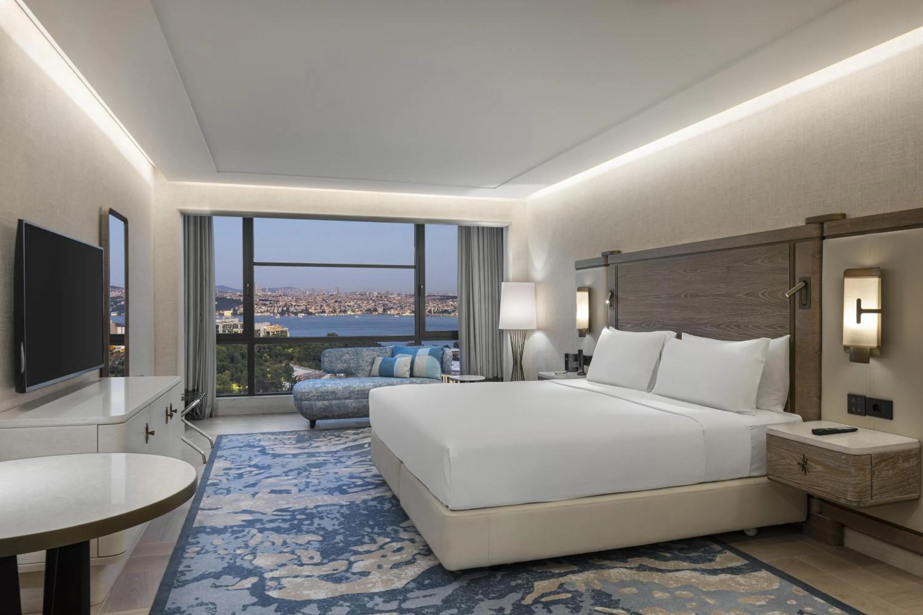 Bed in Hilton Istanbul Bosphorus