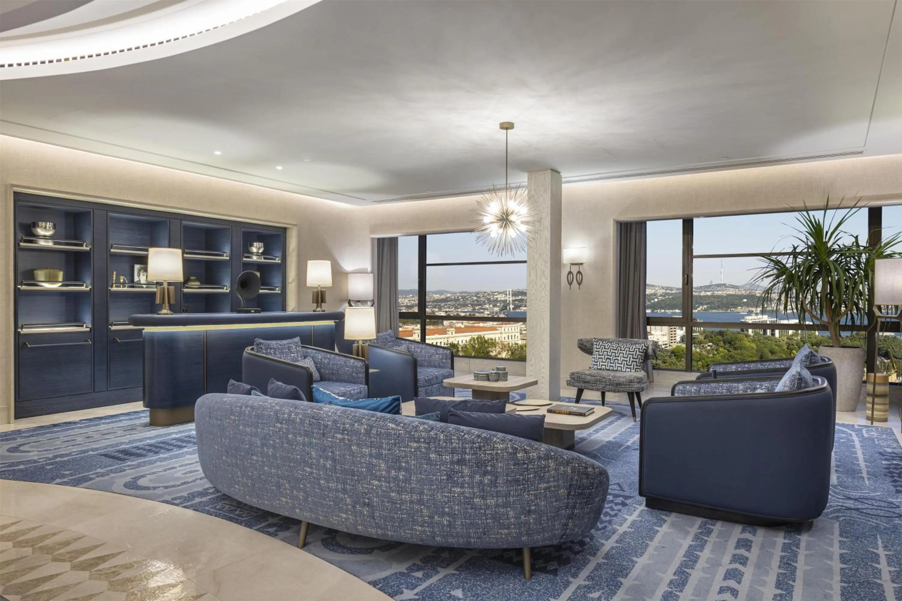Living room in Hilton Istanbul Bosphorus