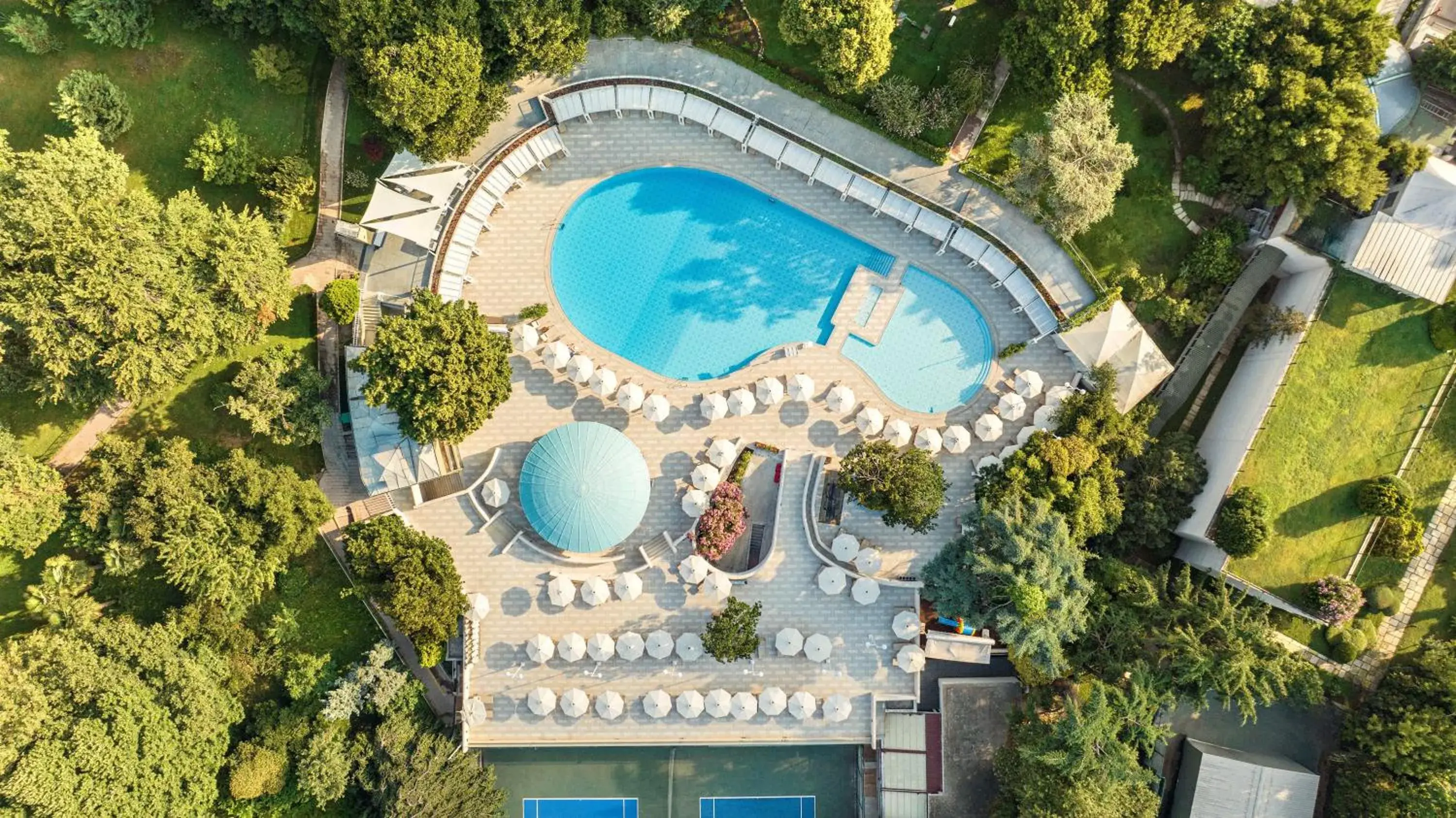 Pool view in Hilton Istanbul Bosphorus Pool view in Hilton Istanbul Bosphorus