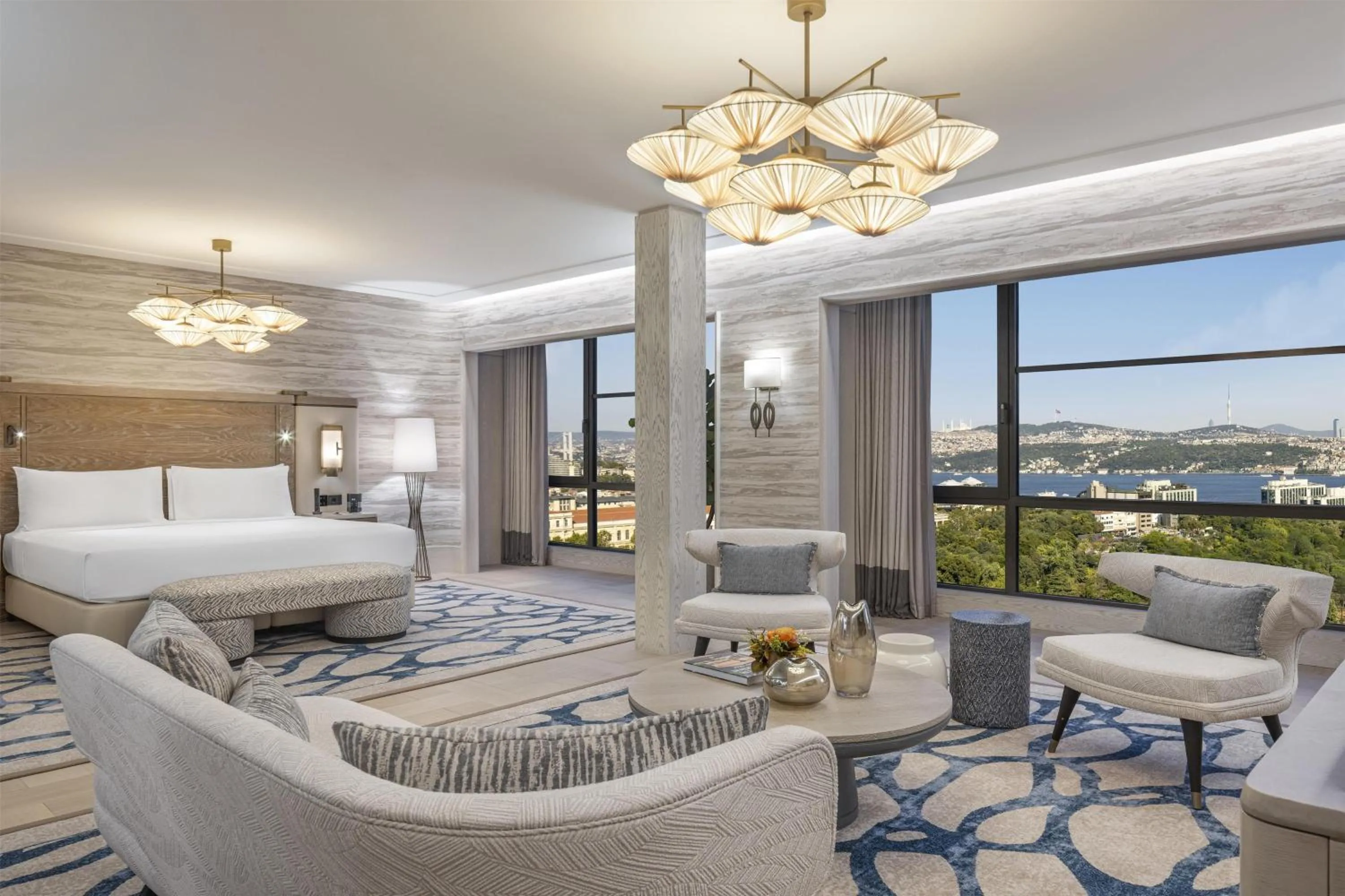 Living room, Bed in Hilton Istanbul Bosphorus
