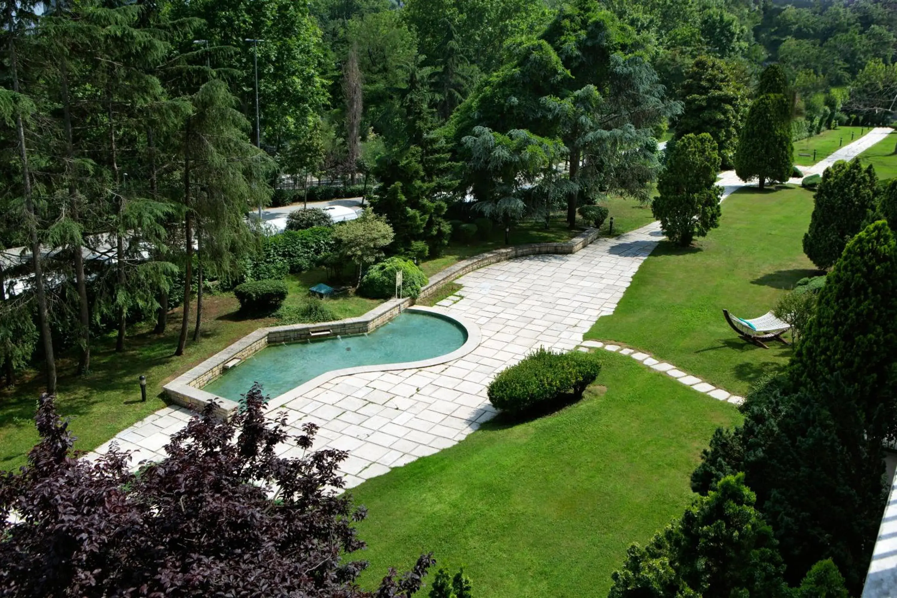 Pool view in Hilton Istanbul Bosphorus Pool view in Hilton Istanbul Bosphorus