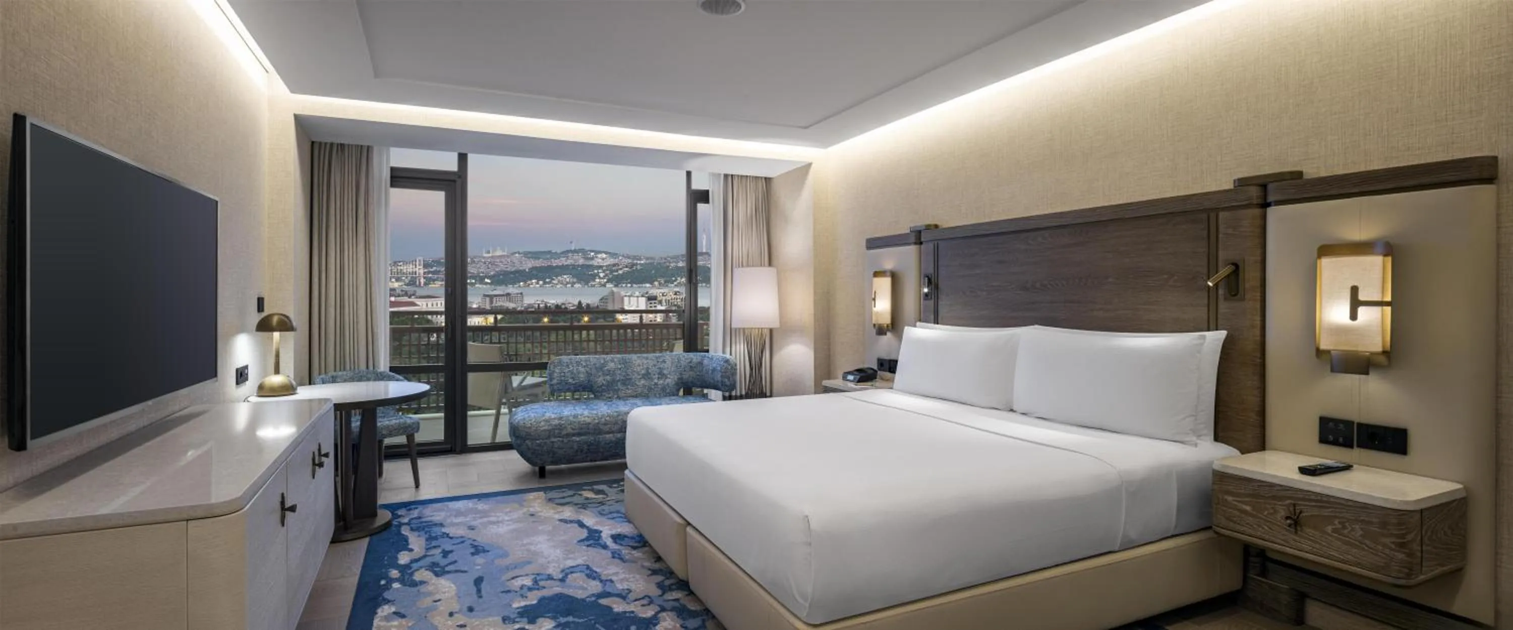 Bed in Hilton Istanbul Bosphorus