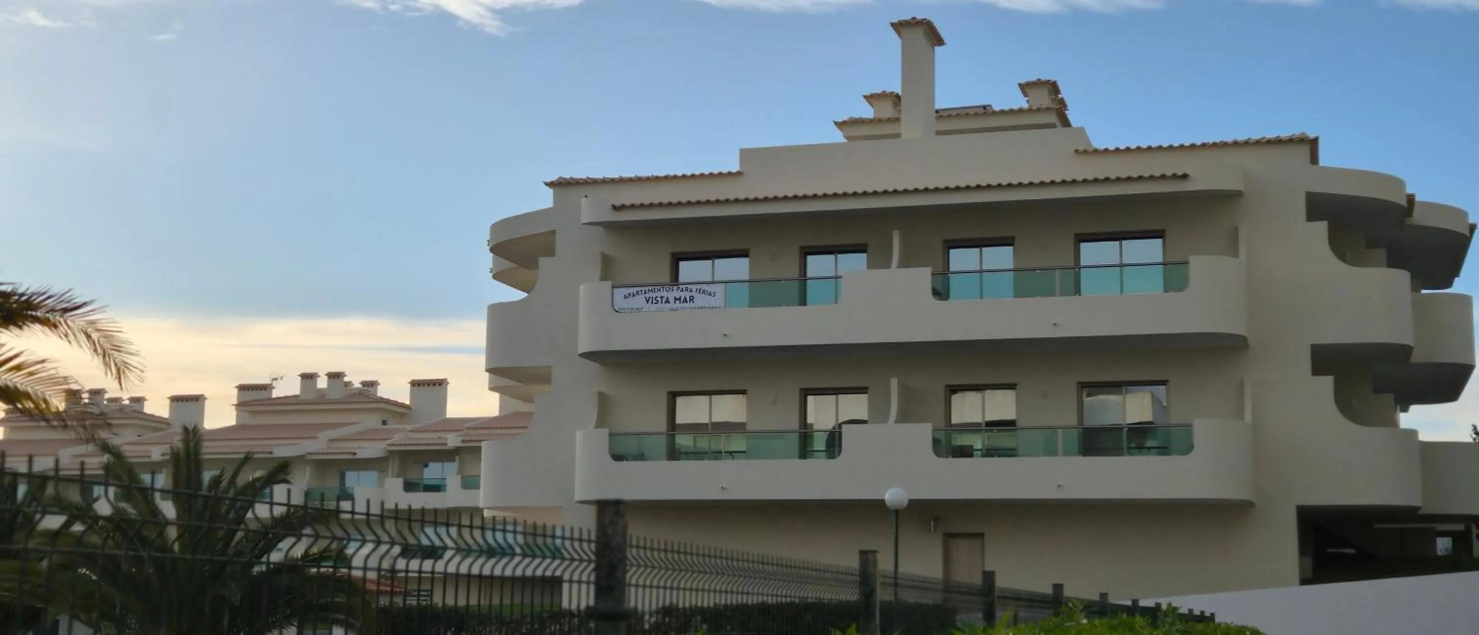 Property building in Apartamentos Vista Mar