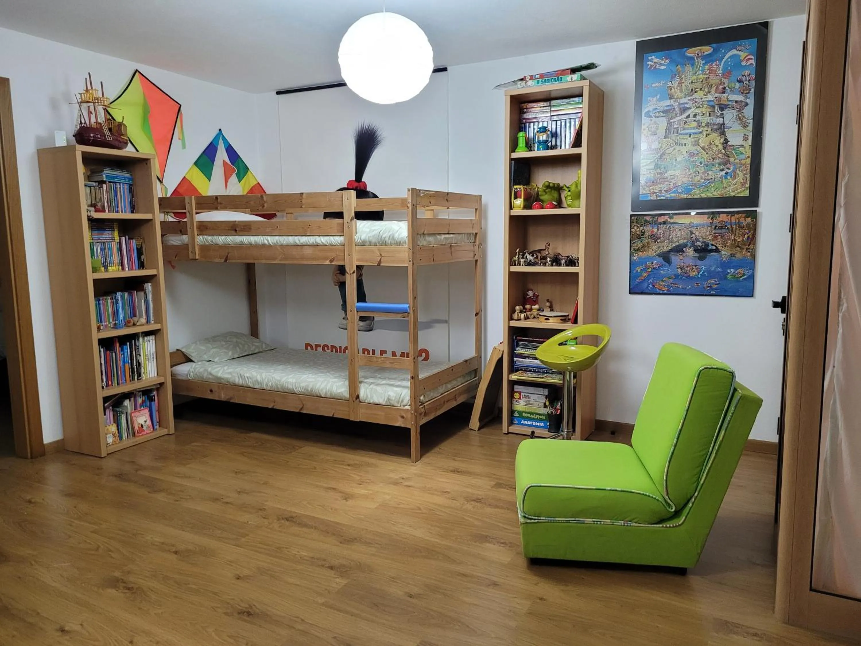bunk bed, Bed in Coloured Studio