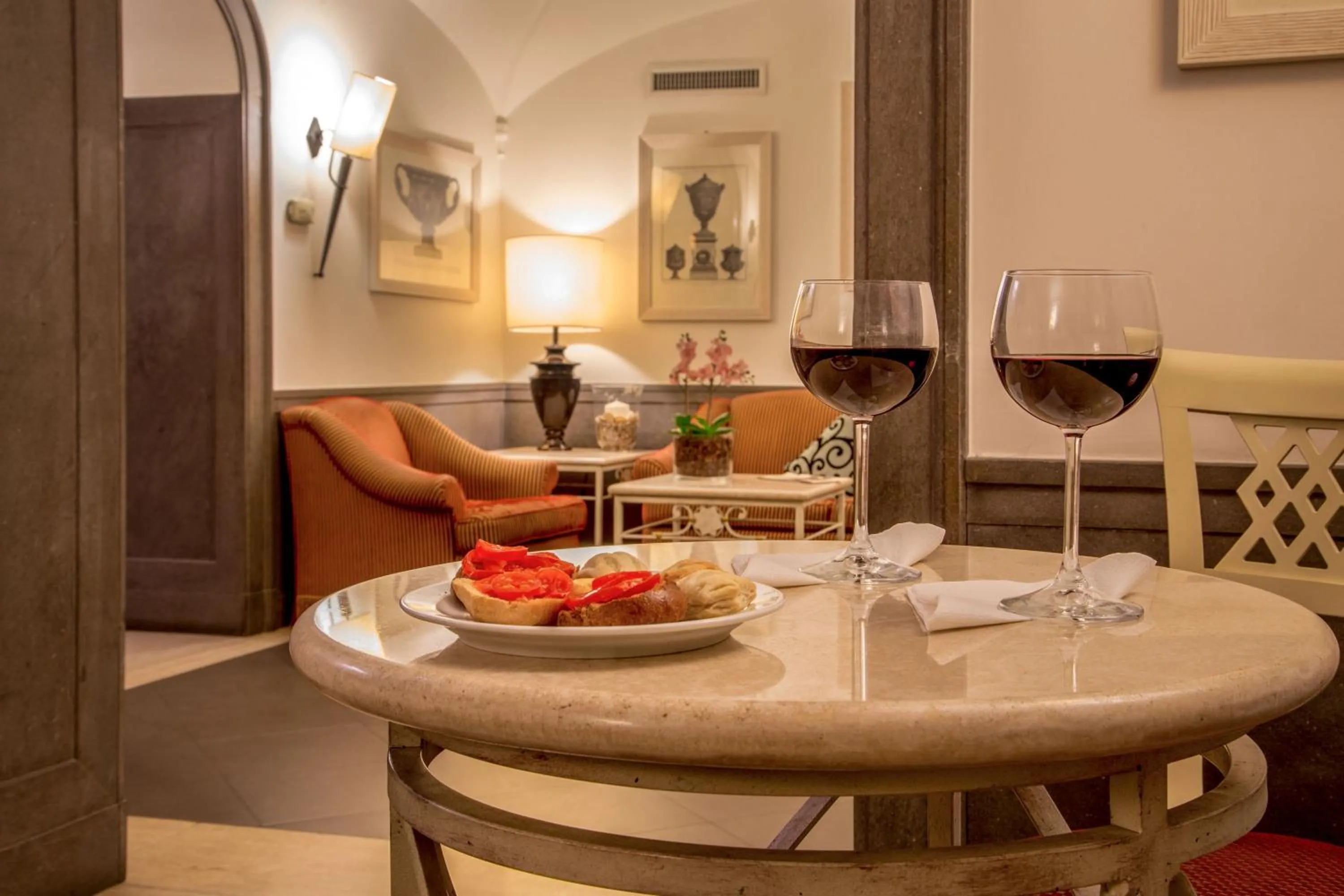 Food and drinks in Hotel Villa Glori