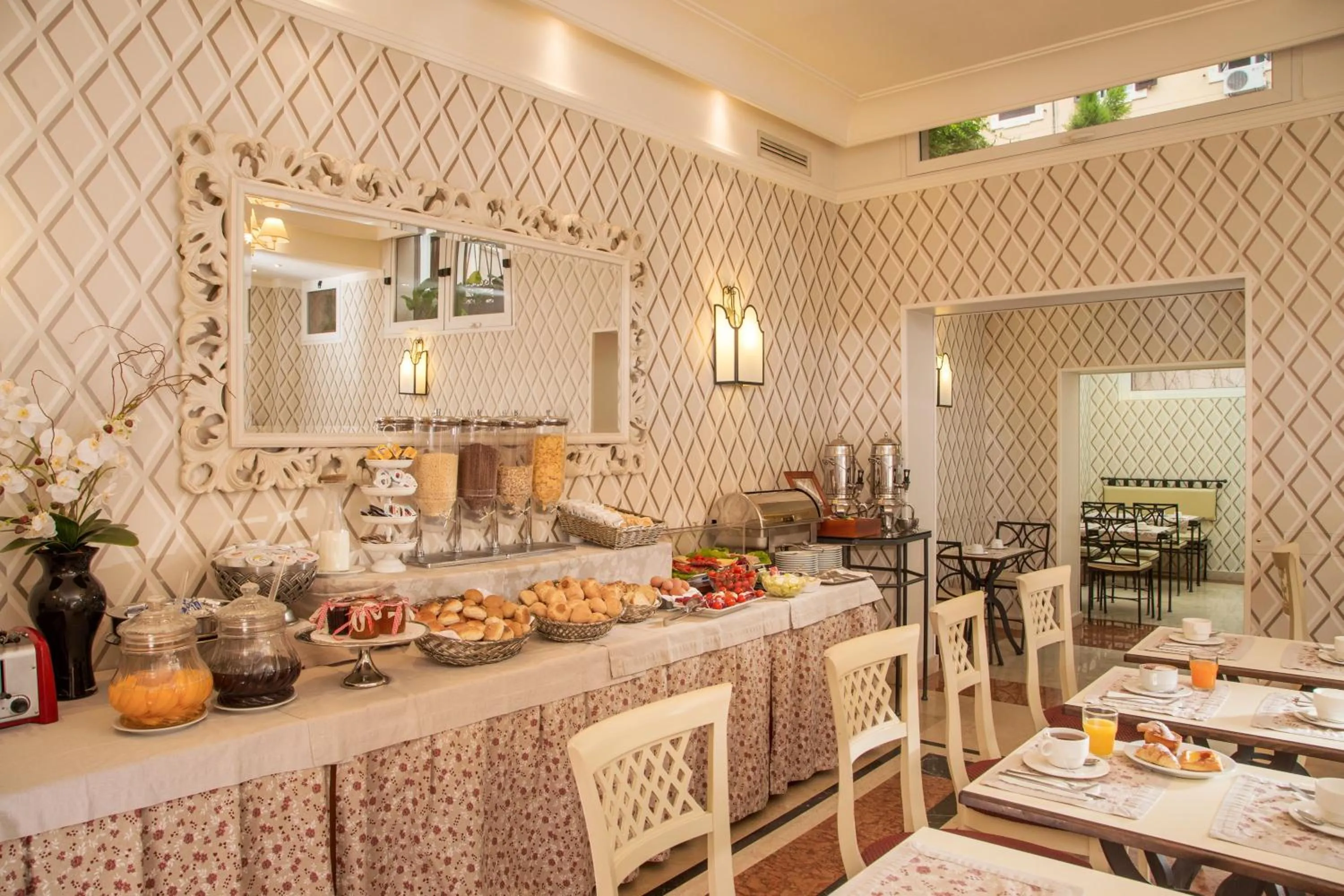 Restaurant/places to eat in Hotel Villa Glori