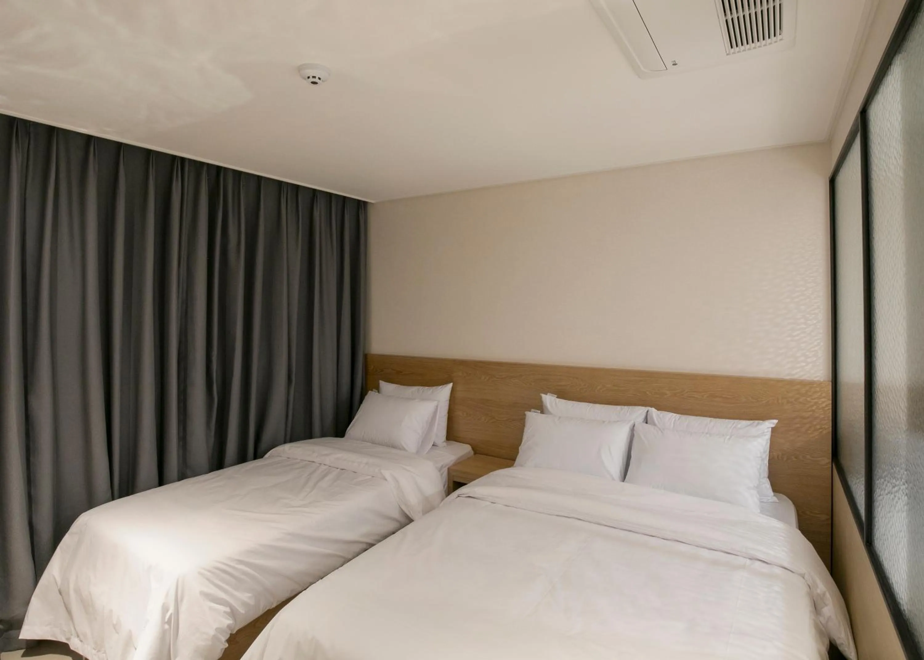 Bed in Hotel Wolmido