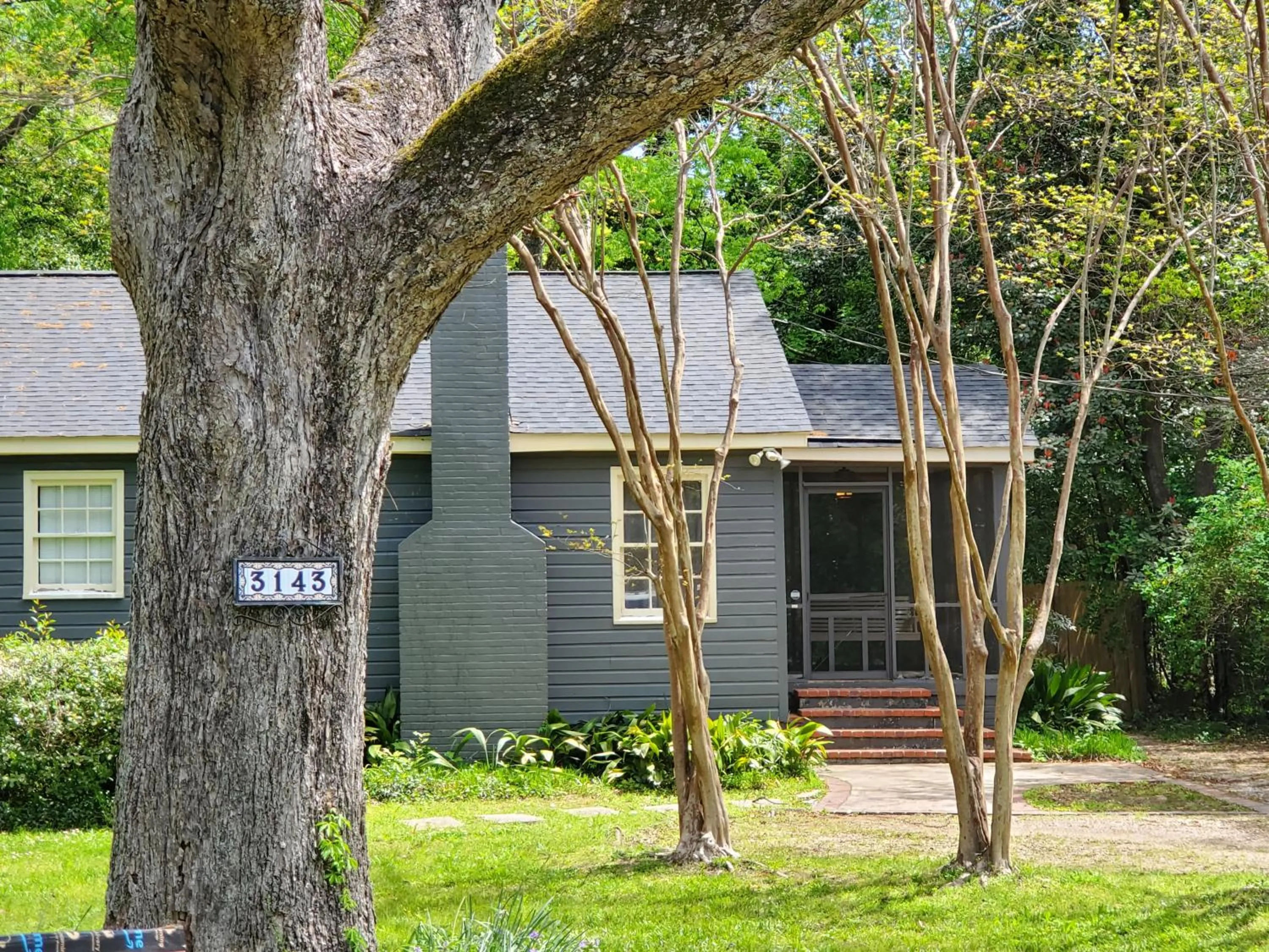 Facade/entrance in Cheerful 2 BR Near Colleges, Downtown, Attractions