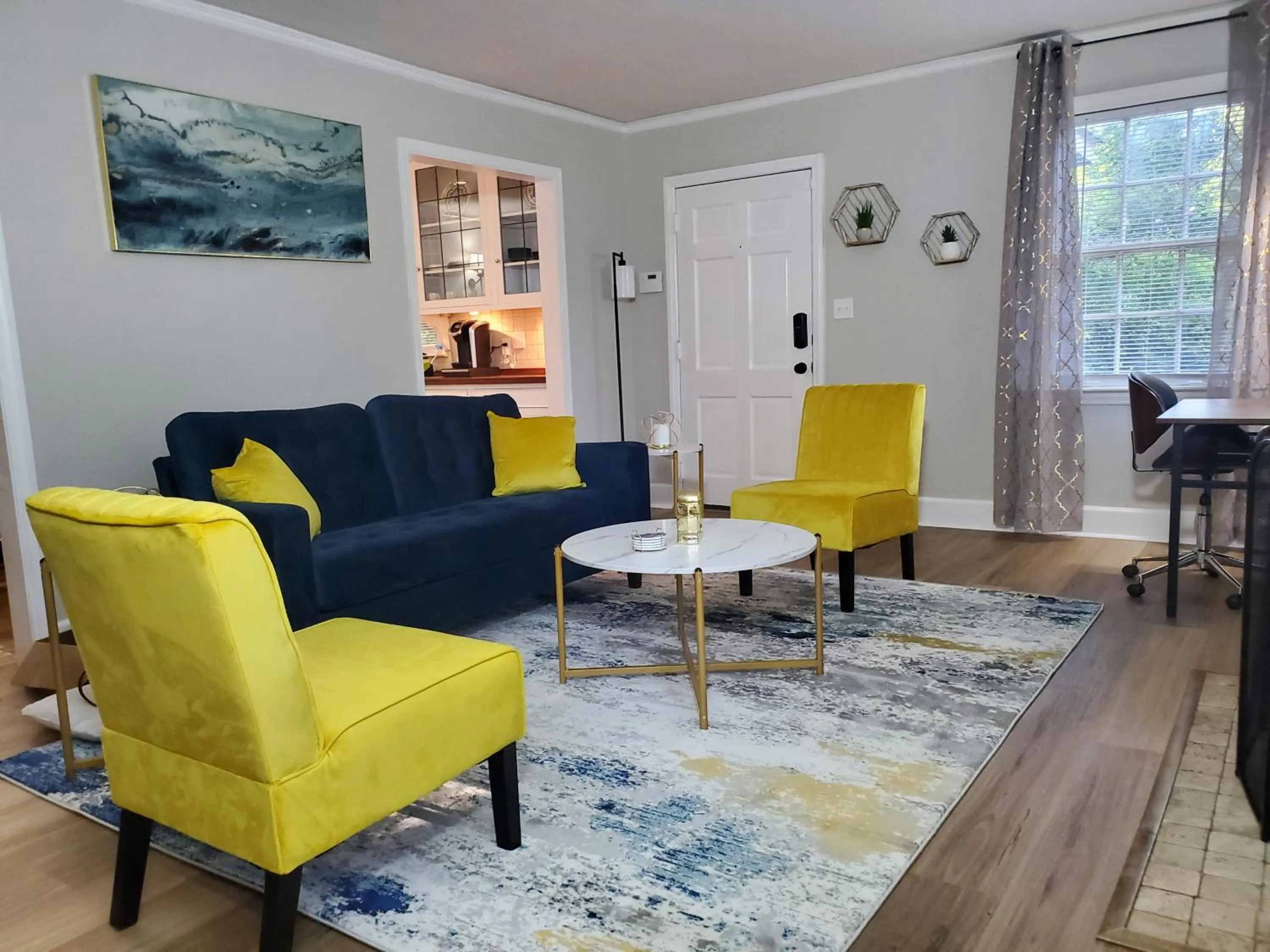 Living room in Cheerful 2 BR Near Colleges, Downtown, Attractions