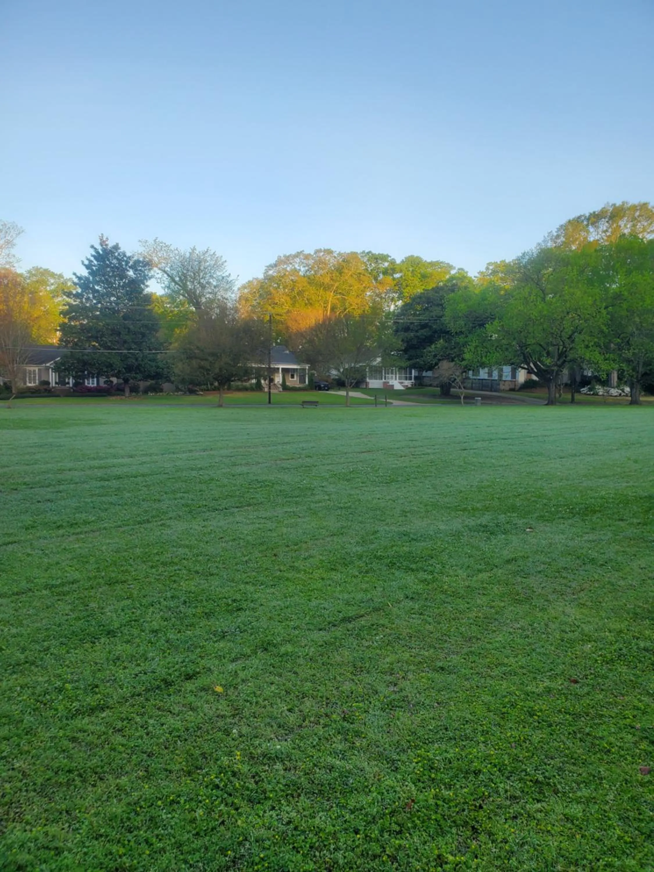 Cheerful 2 BR Near Colleges, Downtown, Attractions
