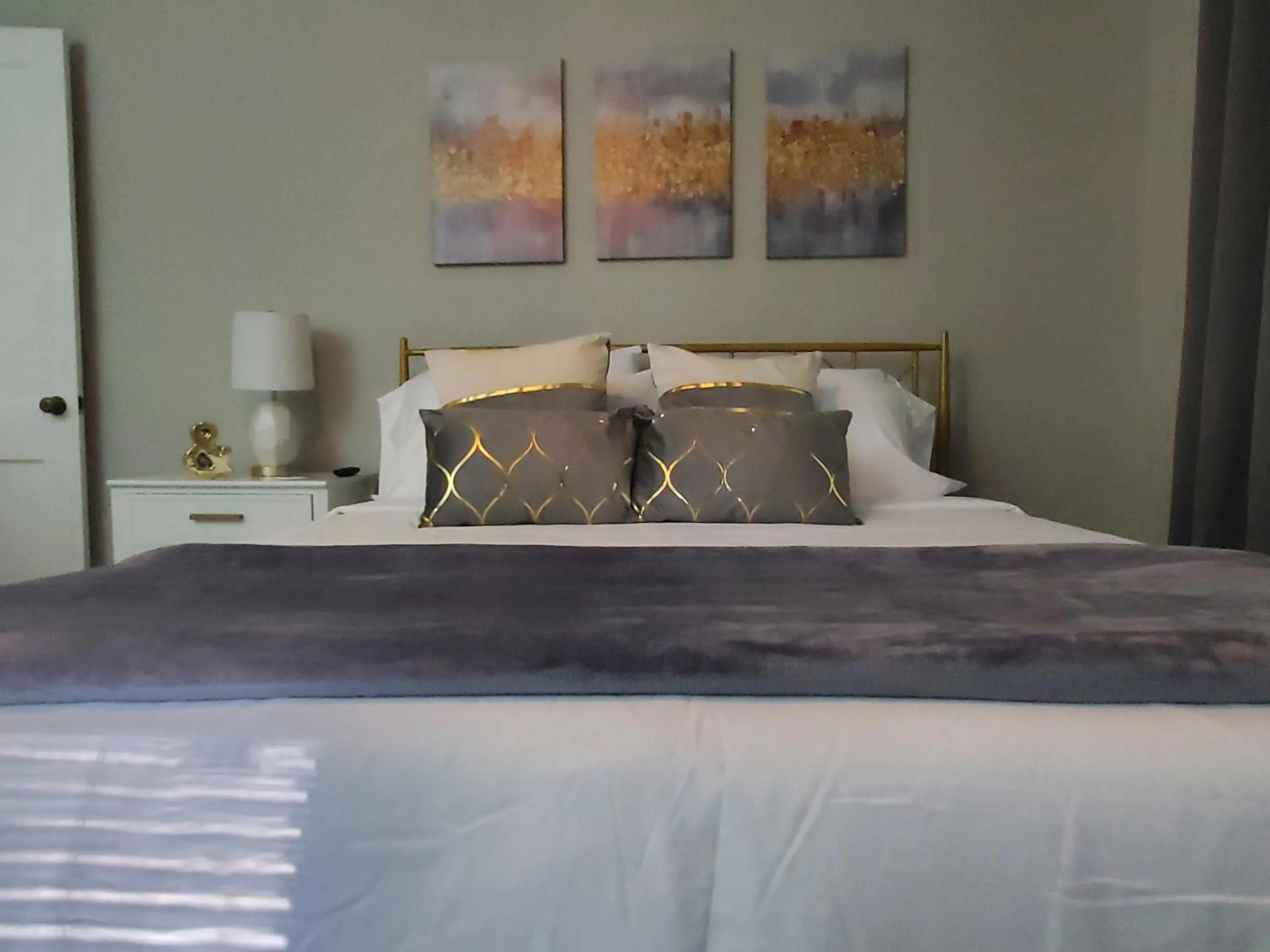 Bedroom, Bed in Cheerful 2 BR Near Colleges, Downtown, Attractions