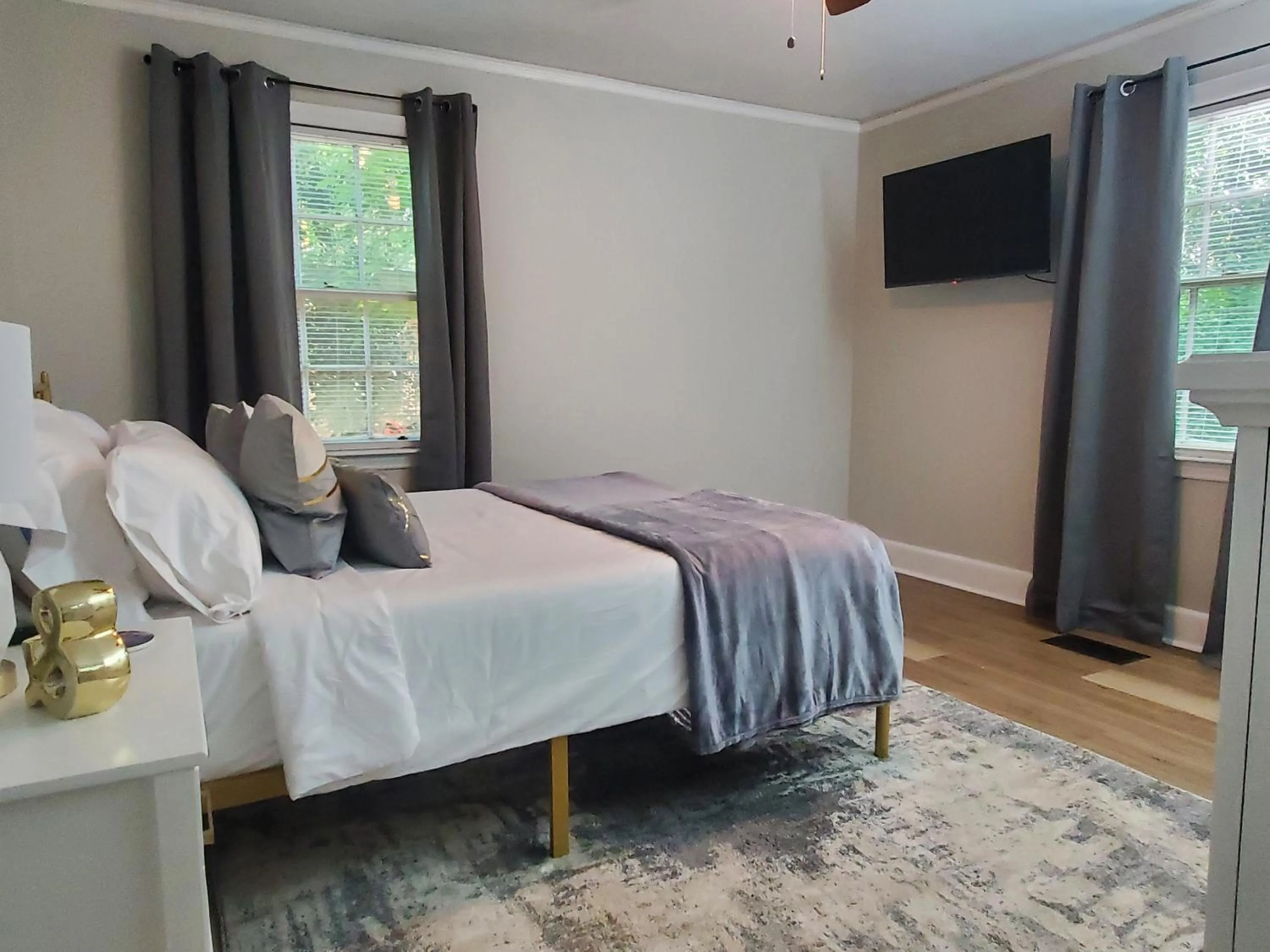 Bedroom, Bed in Cheerful 2 BR Near Colleges, Downtown, Attractions