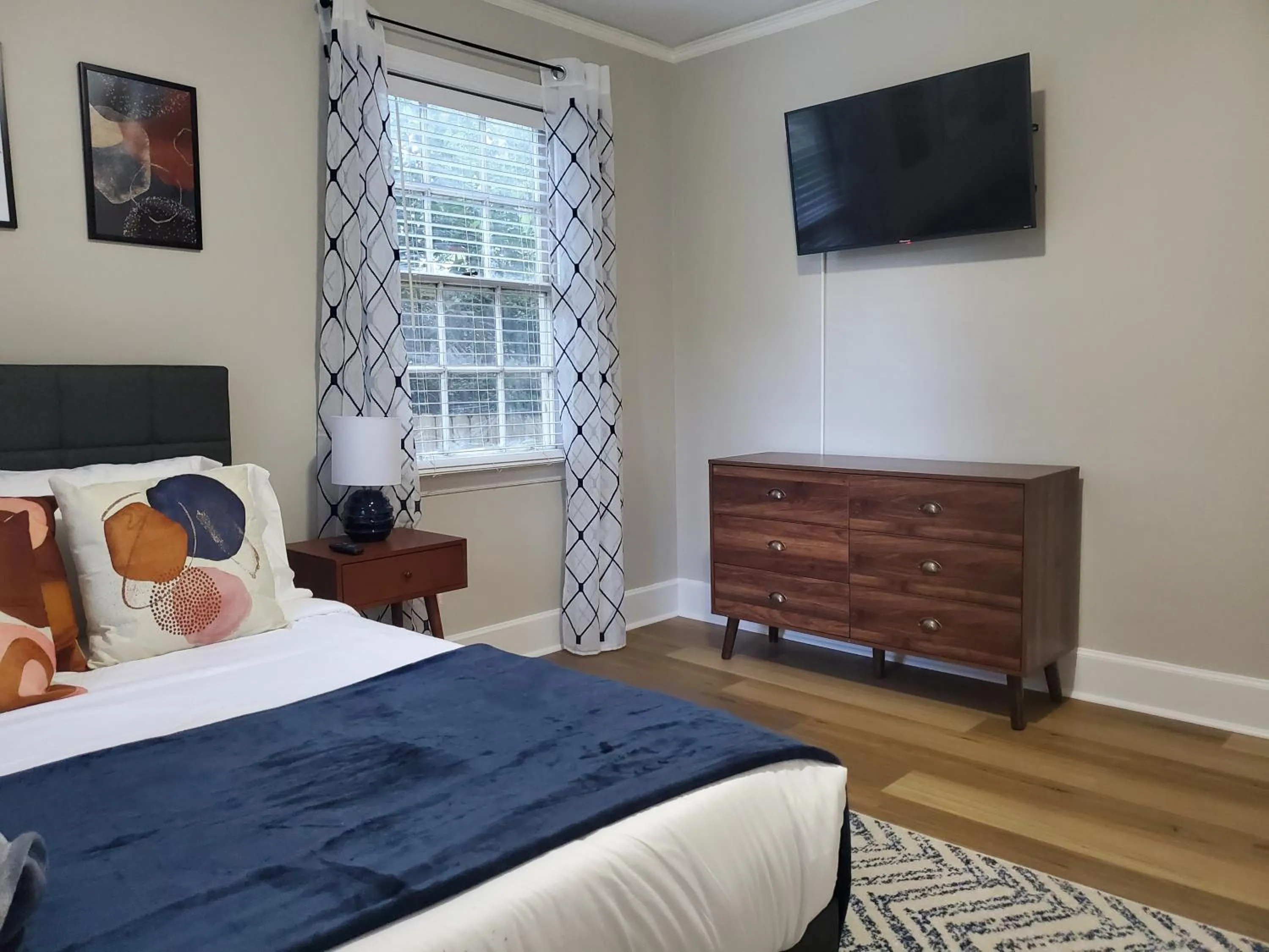 Bedroom, Bed in Cheerful 2 BR Near Colleges, Downtown, Attractions