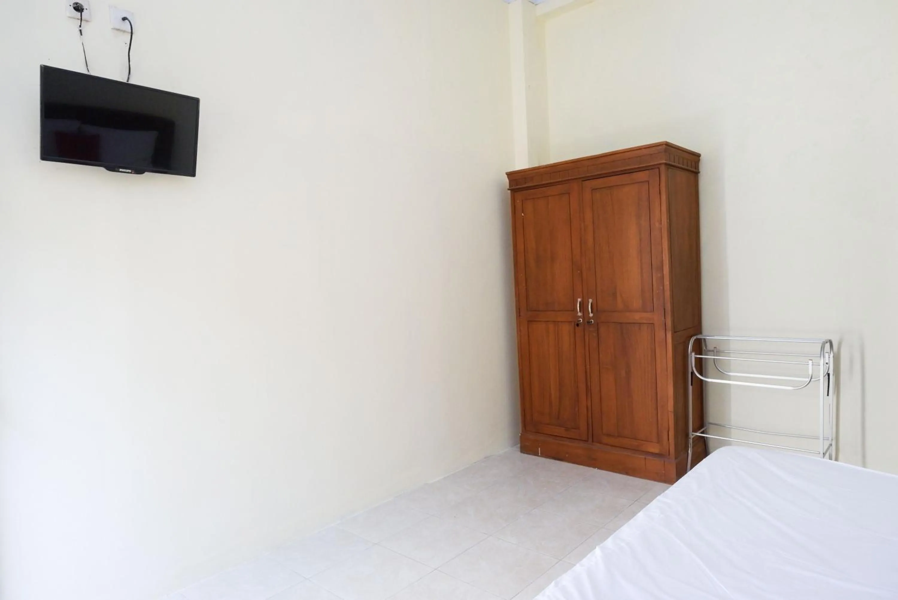 Bedroom, Bed in RedDoorz @ Umbul Ponggok Waterpark Klaten