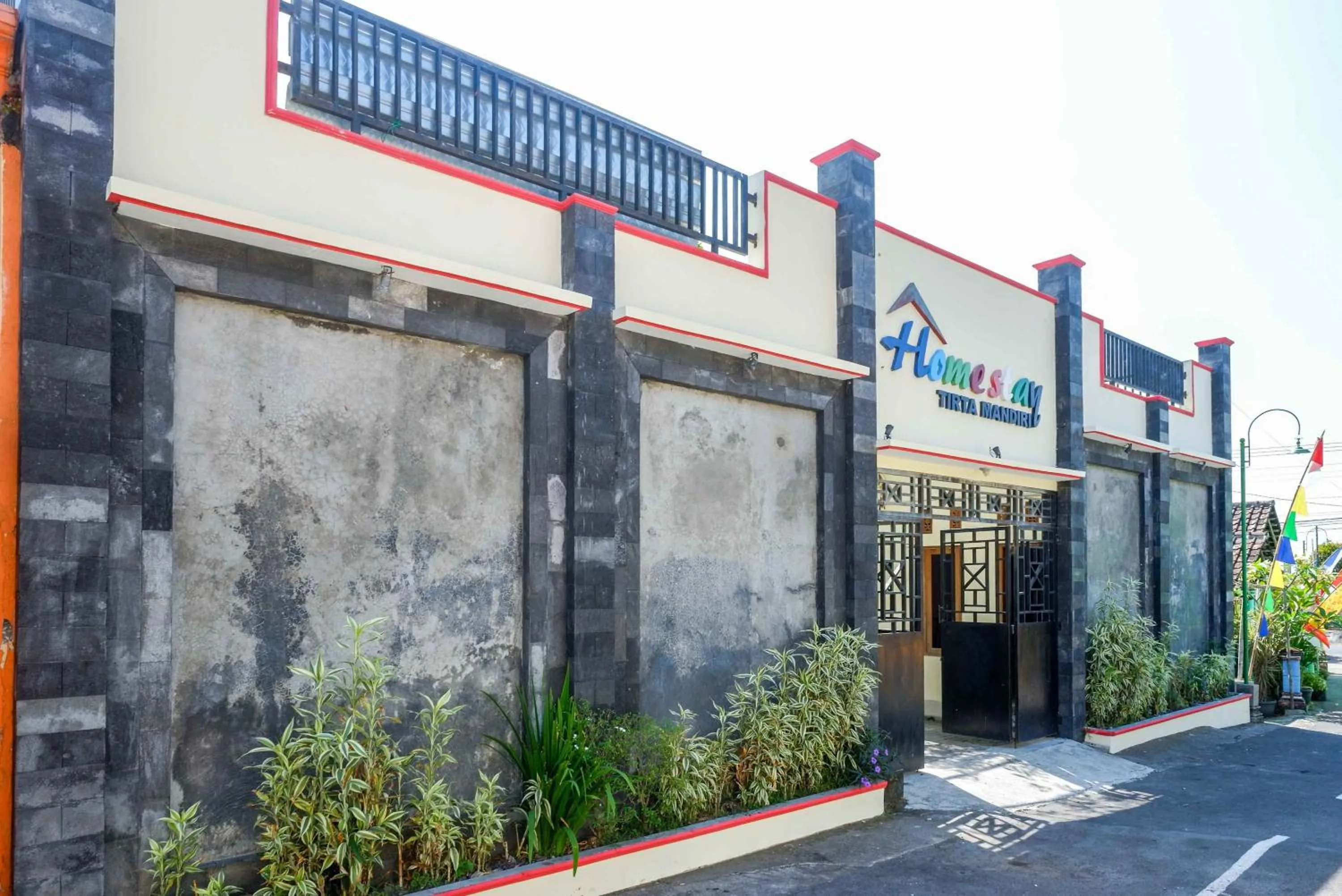 Property building in RedDoorz @ Umbul Ponggok Waterpark Klaten