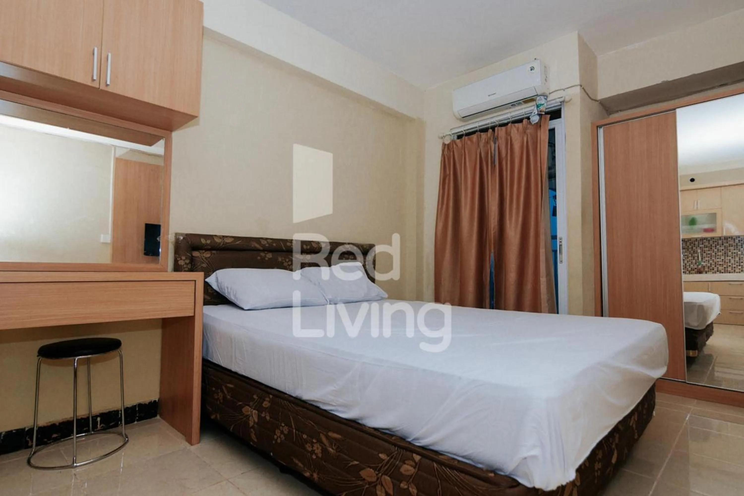 Bedroom, Bed in RedLiving Apartemen Casablanca East Residence - Kayla Property Tower B