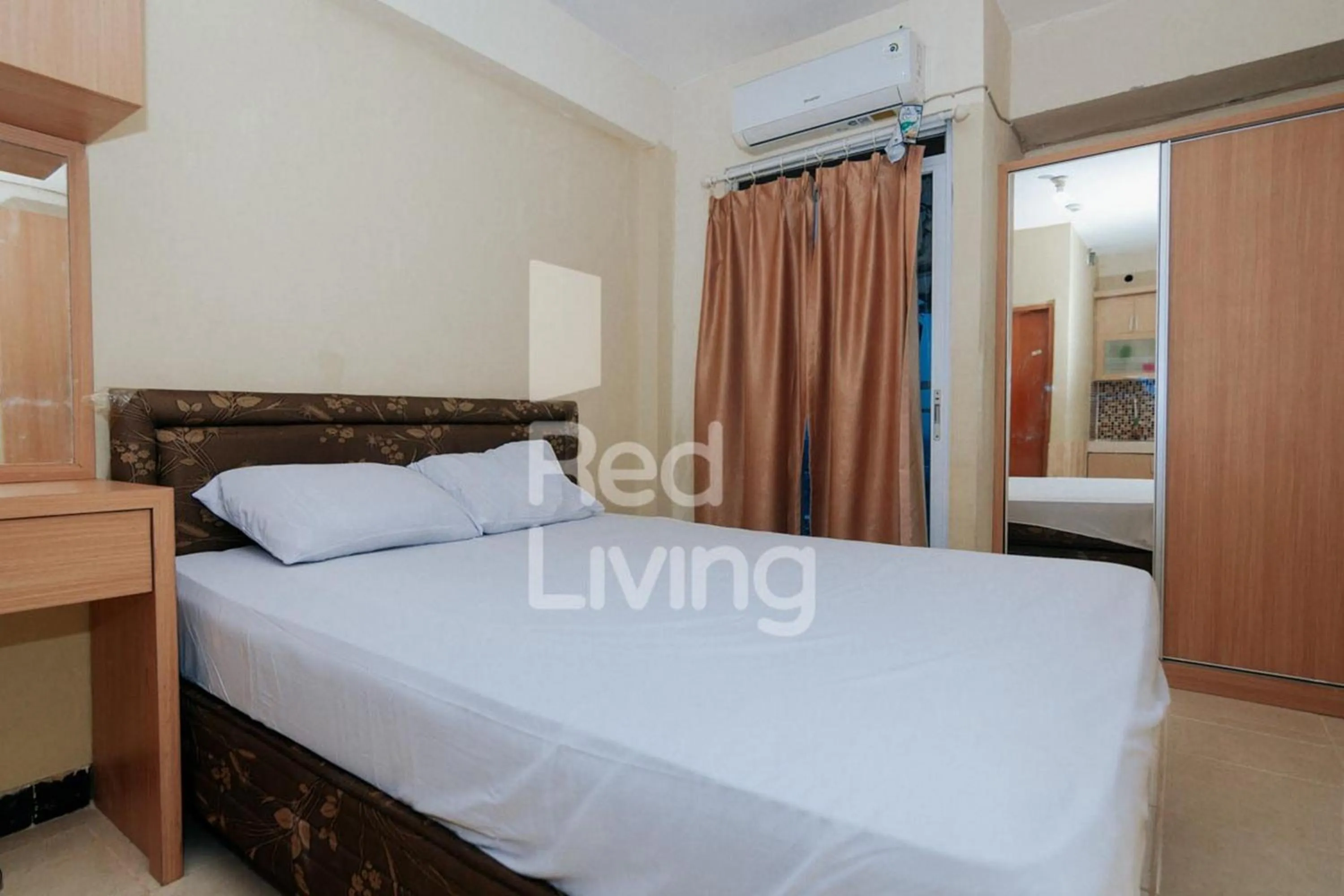 Bedroom, Bed in RedLiving Apartemen Casablanca East Residence - Kayla Property Tower B