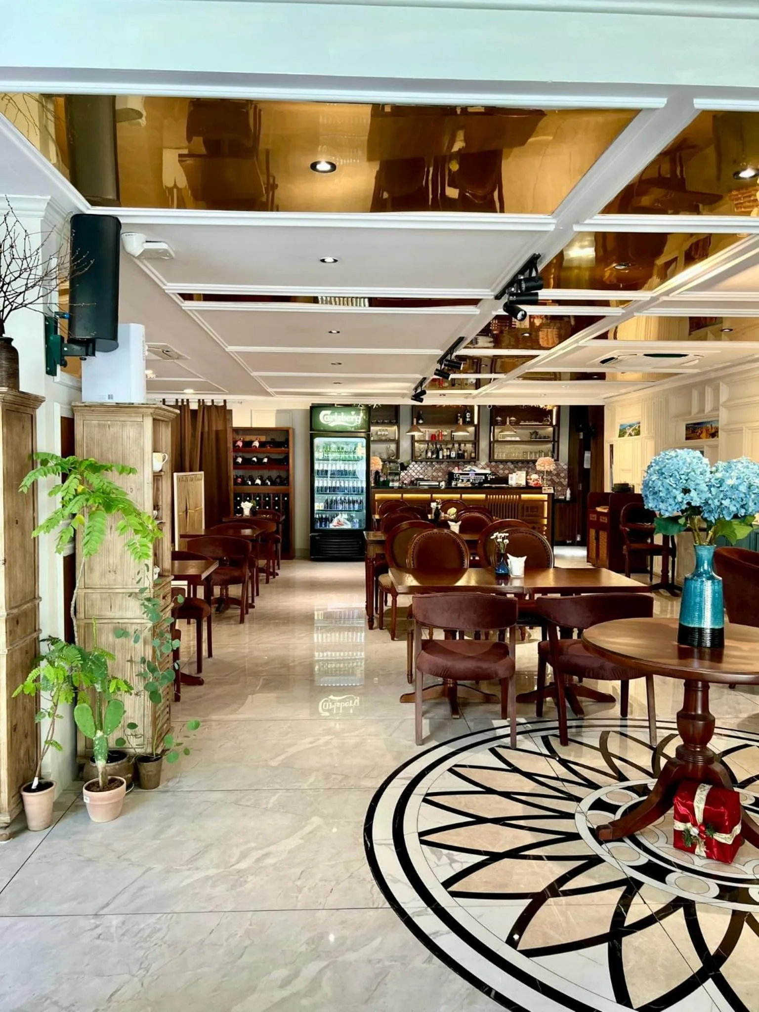 Restaurant/places to eat in Sabina Boutique Hotel 3