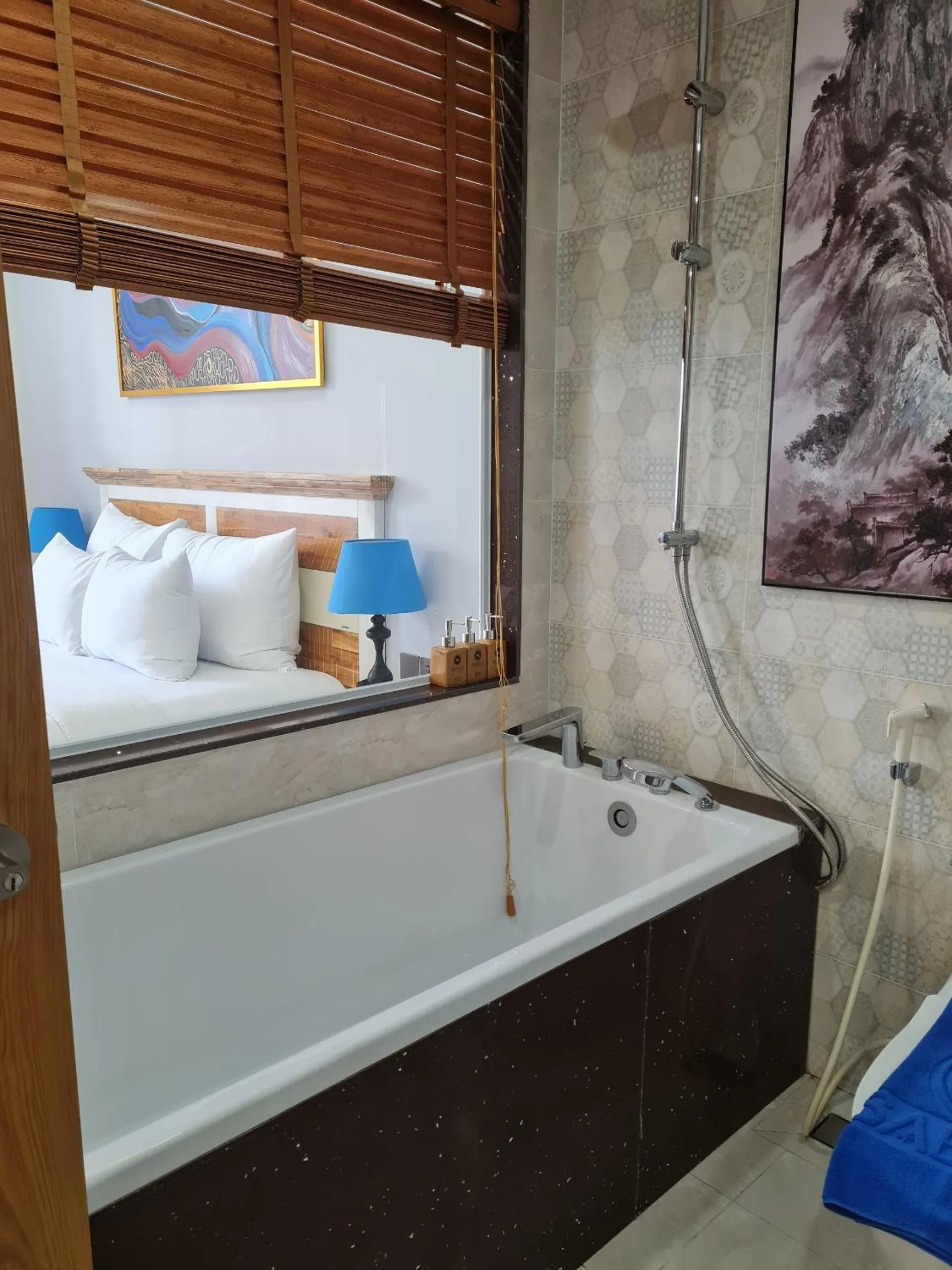 Bathroom, Bed in Sabina Boutique Hotel 3