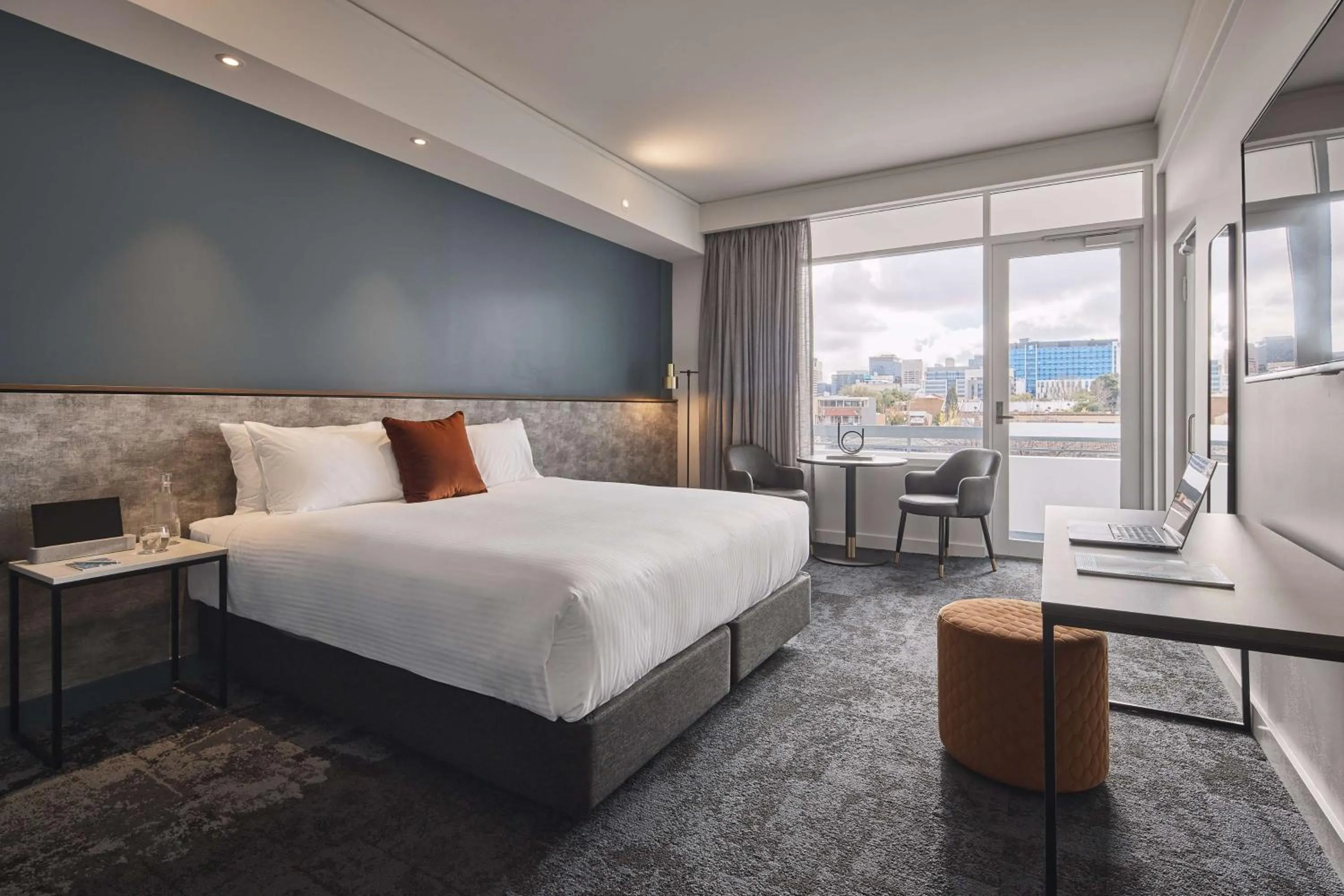 Bedroom, Bed in Hotel Alba Adelaide