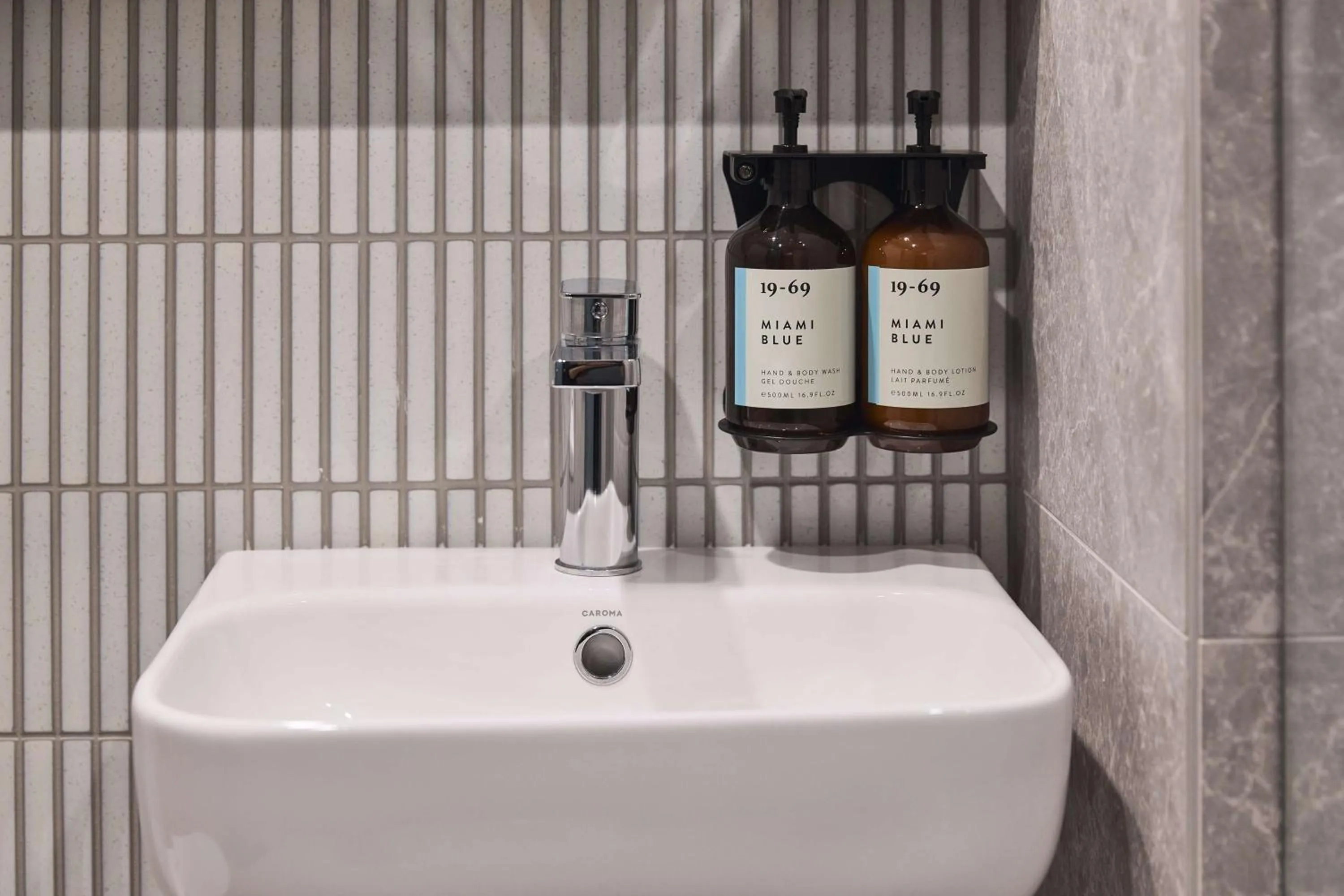 Bathroom in Hotel Alba Adelaide