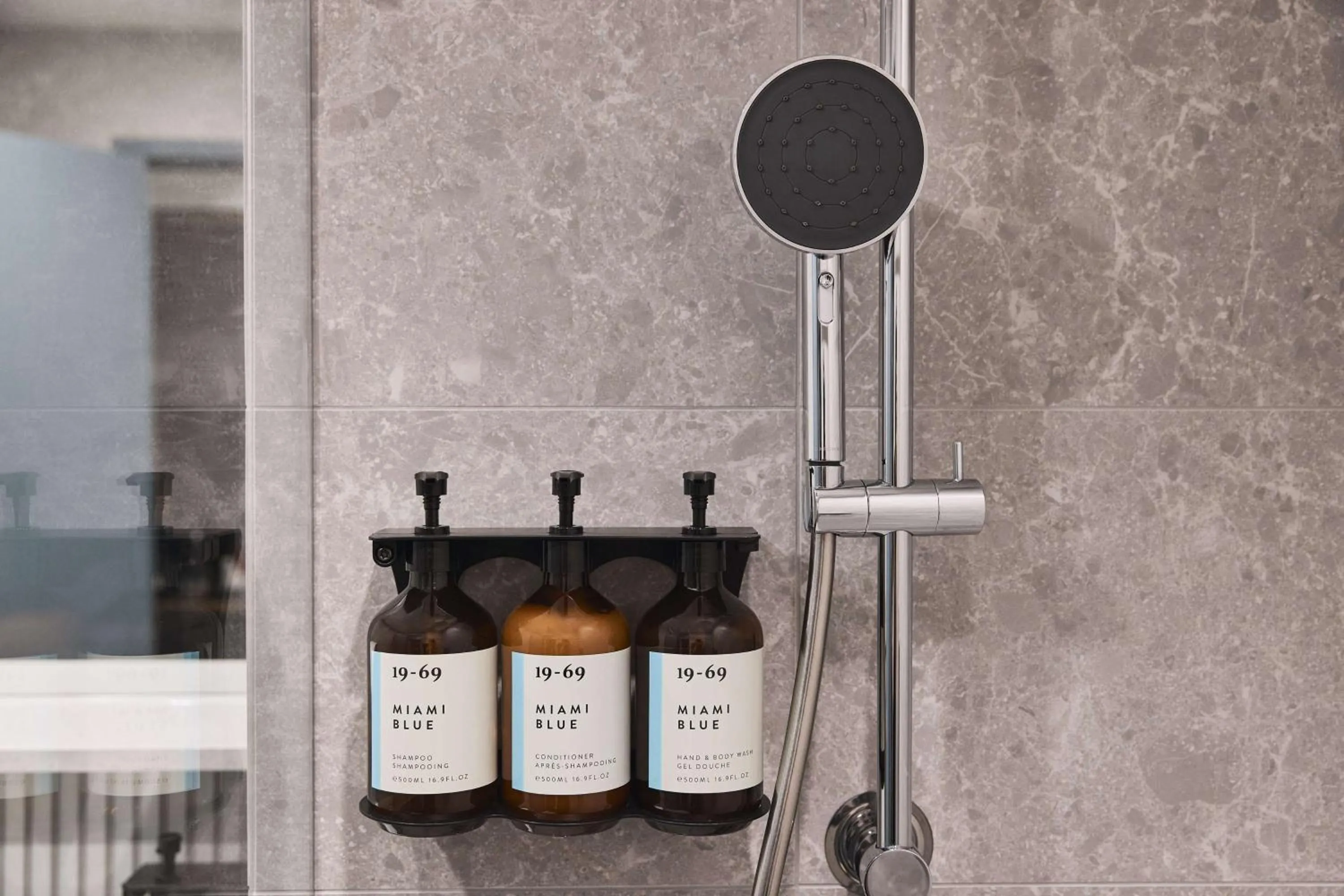 Bathroom in Hotel Alba Adelaide