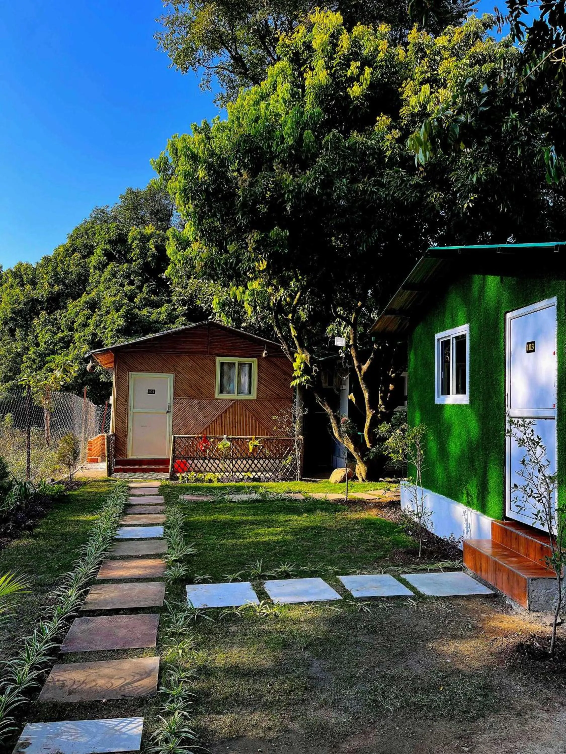 Facade/entrance in Hotel O Royal Tree Cafe And Resort