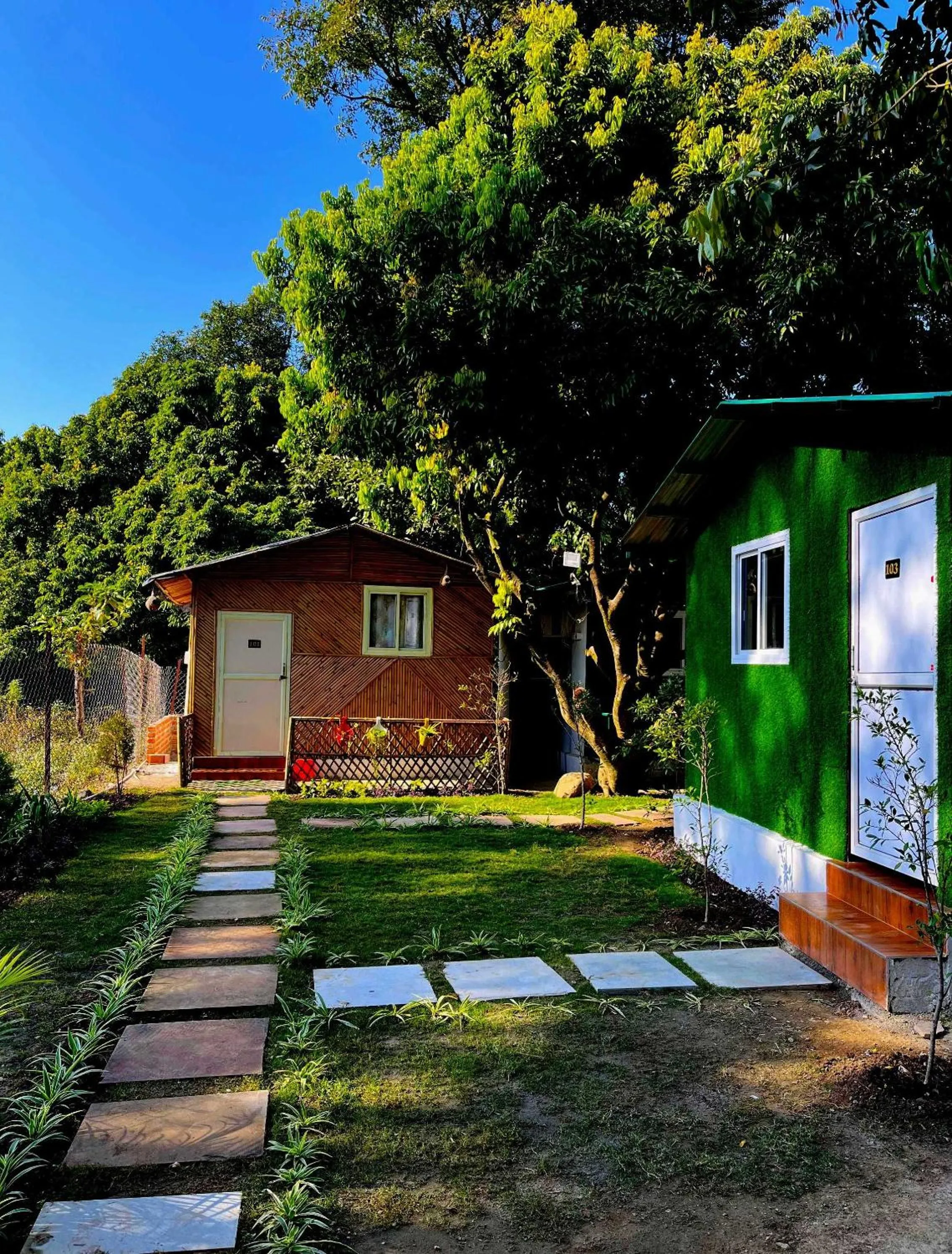 Facade/entrance in Hotel O Royal Tree Cafe And Resort