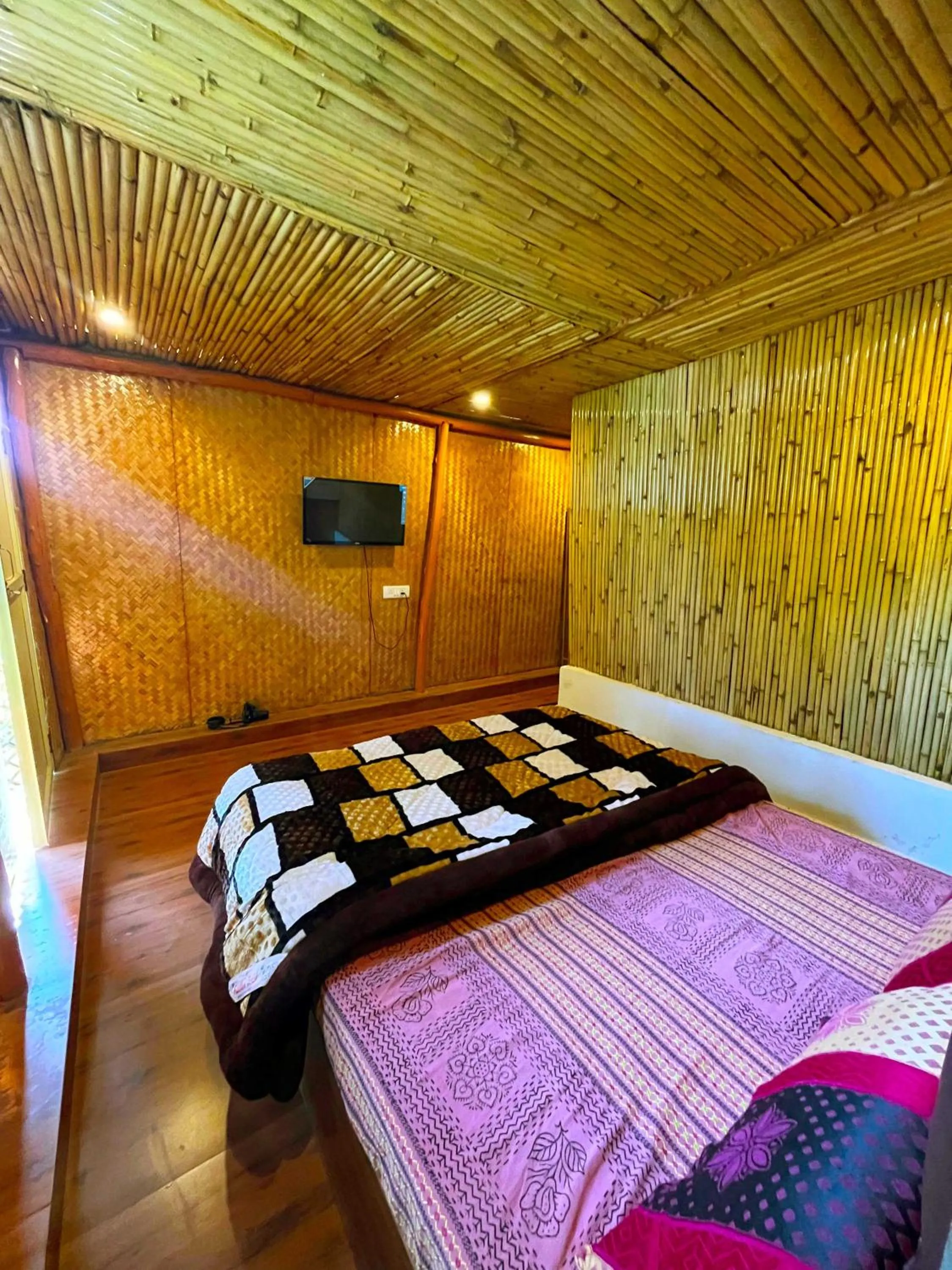 Bedroom in Hotel O Royal Tree Cafe And Resort