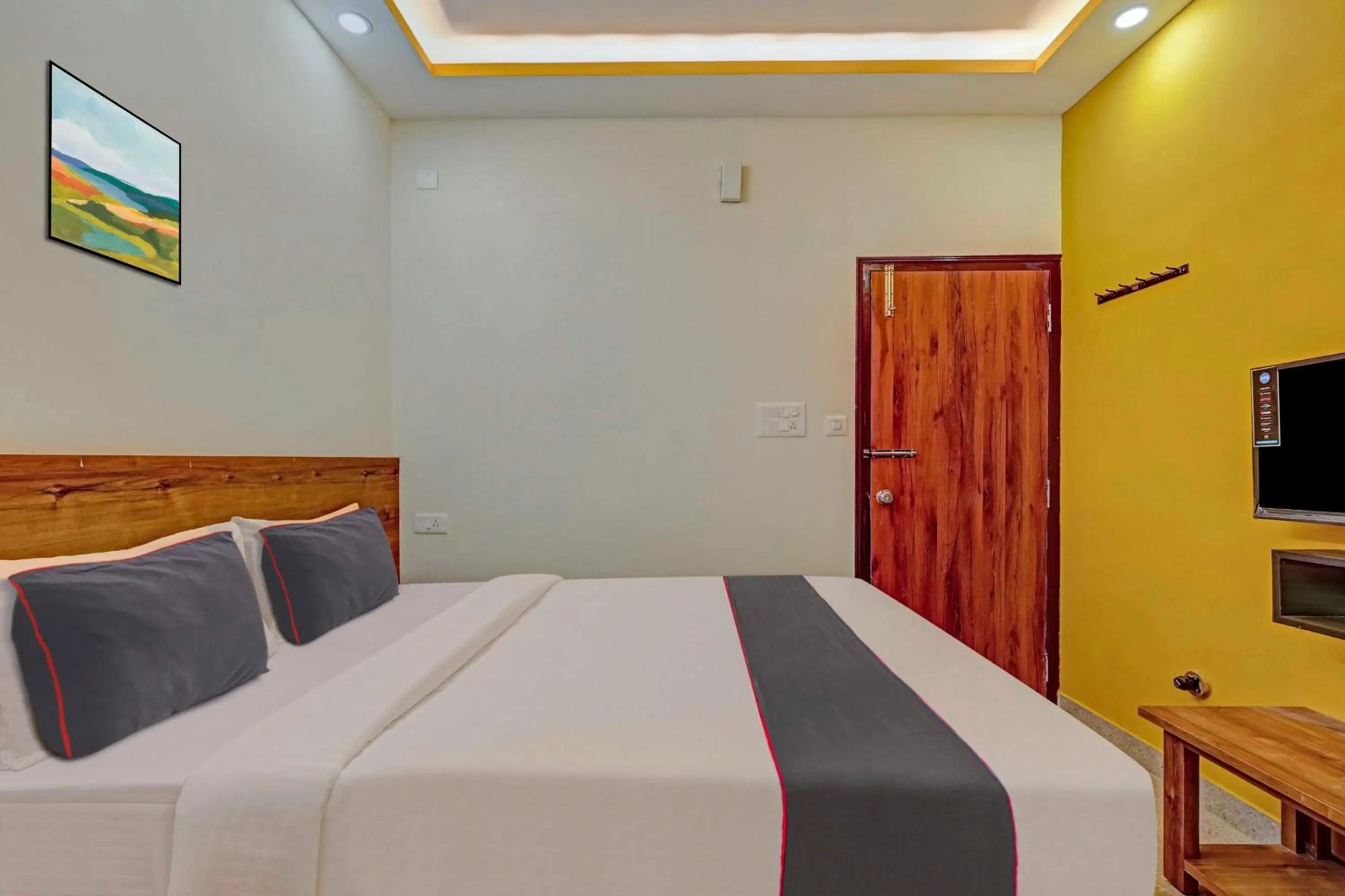 Bedroom, Bed in Super Hotel O Sri Sapthagiri Comforts