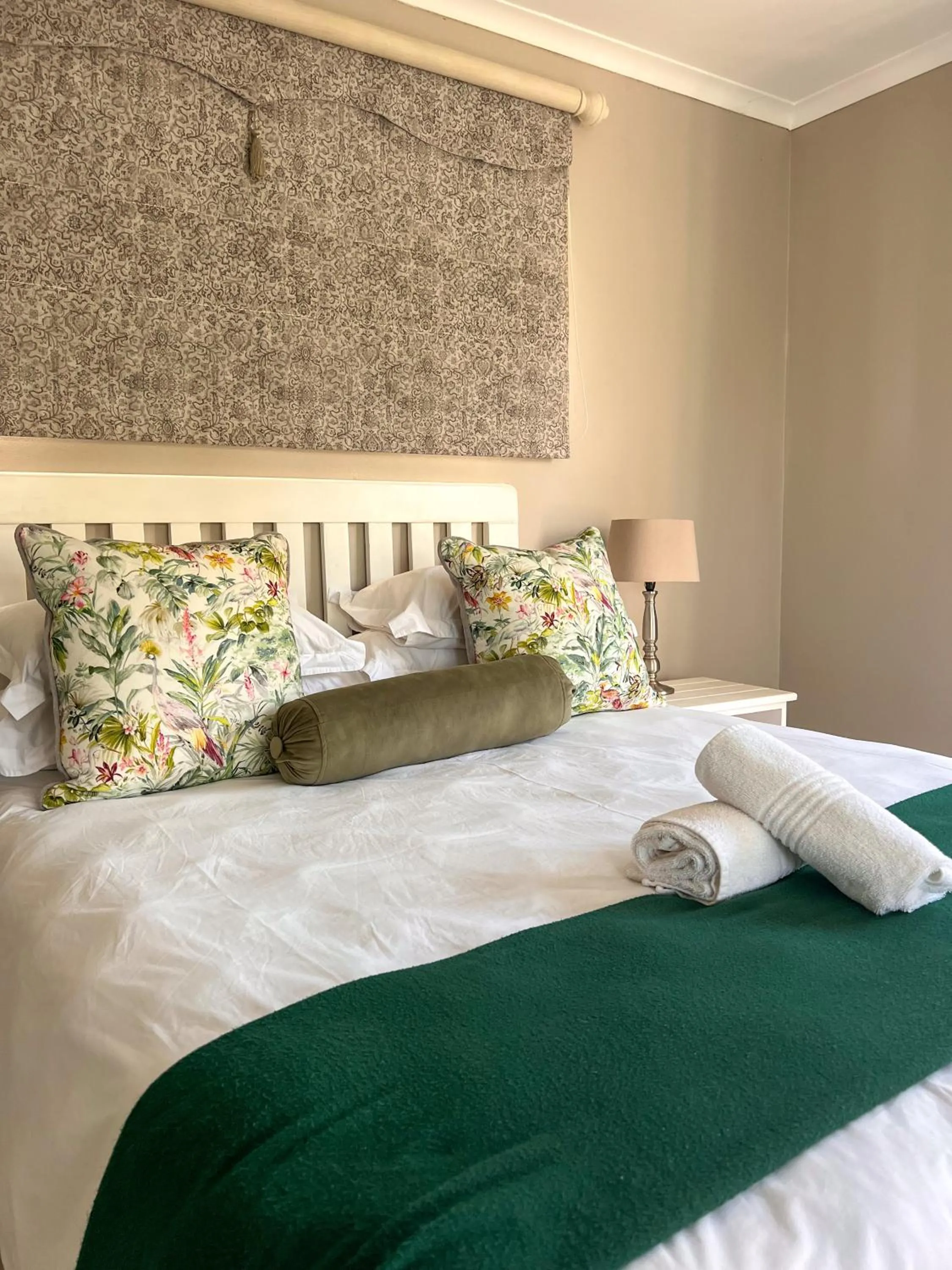 Bed in Bunkers Inn Guesthouse